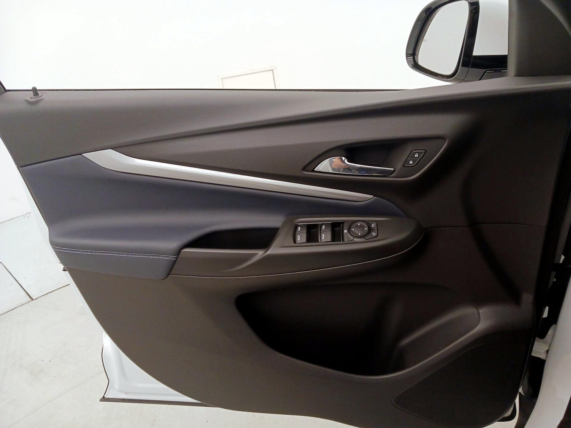 Thumbnail: 2023 Chevrolet Bolt EUV - 12