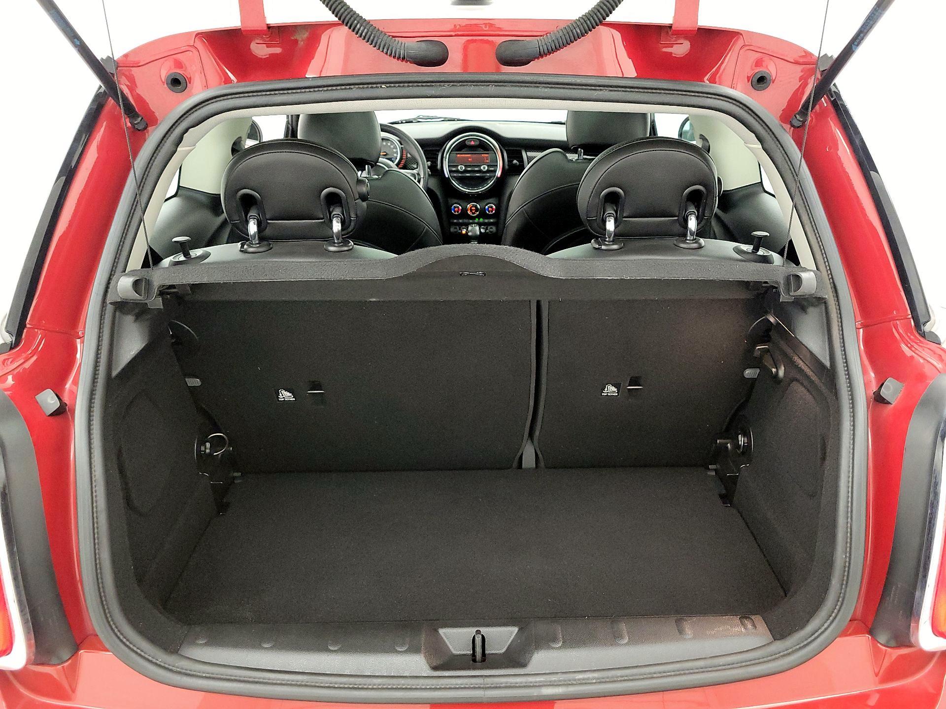 Thumbnail: 2016 MINI Cooper Hardtop - 20