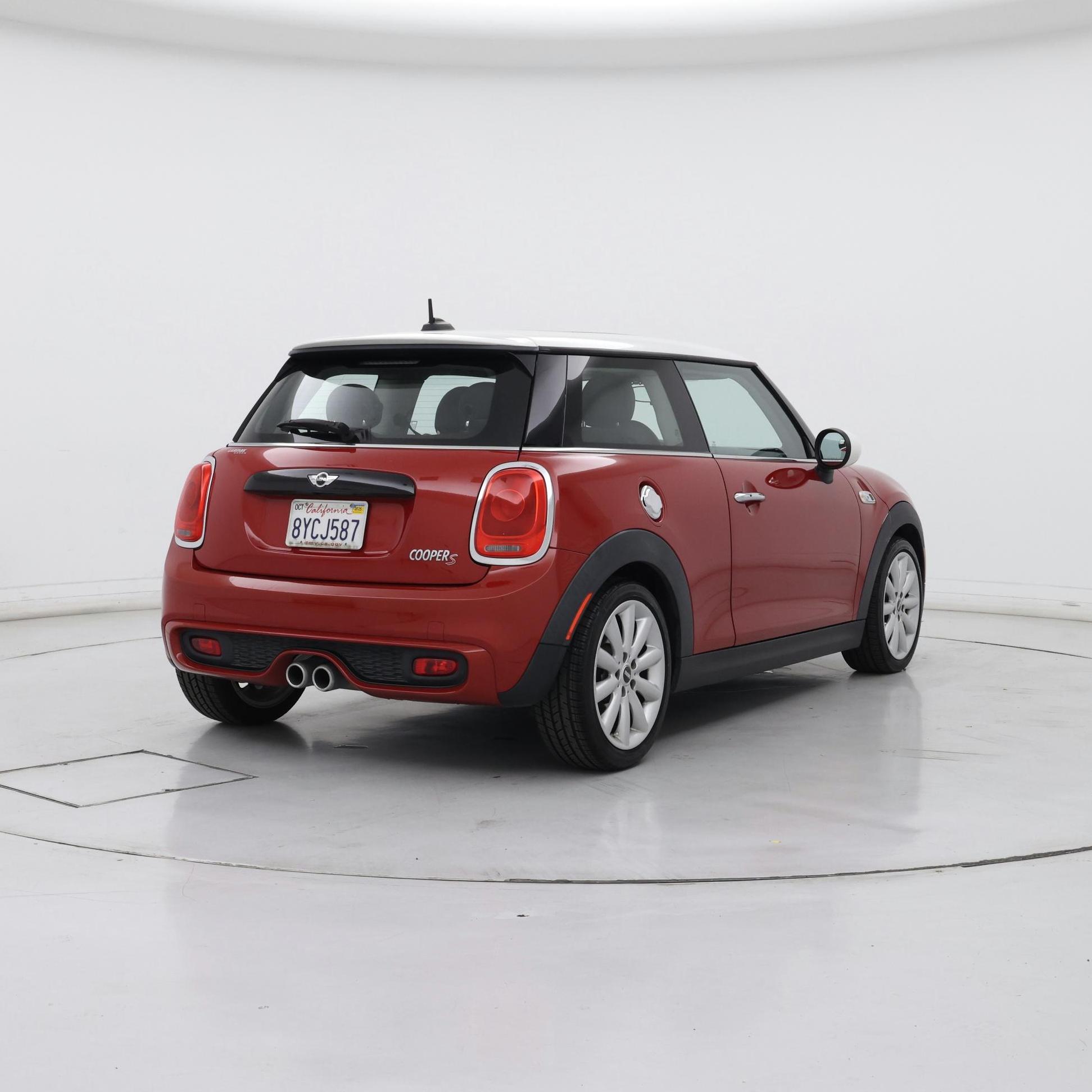 Thumbnail: 2016 MINI Cooper Hardtop - 8