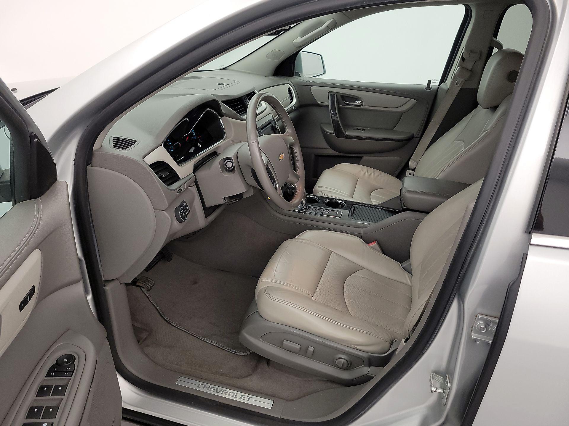 Thumbnail: 2014 Chevrolet Traverse - 11