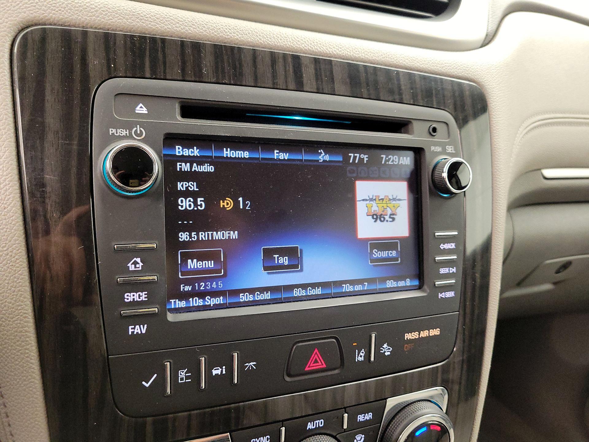 Thumbnail: 2014 Chevrolet Traverse - 15