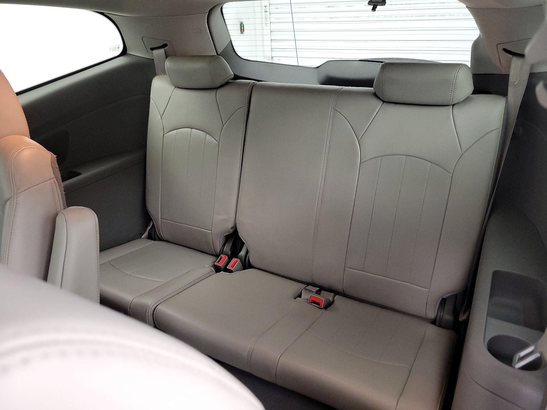 Thumbnail: 2014 Chevrolet Traverse - 20