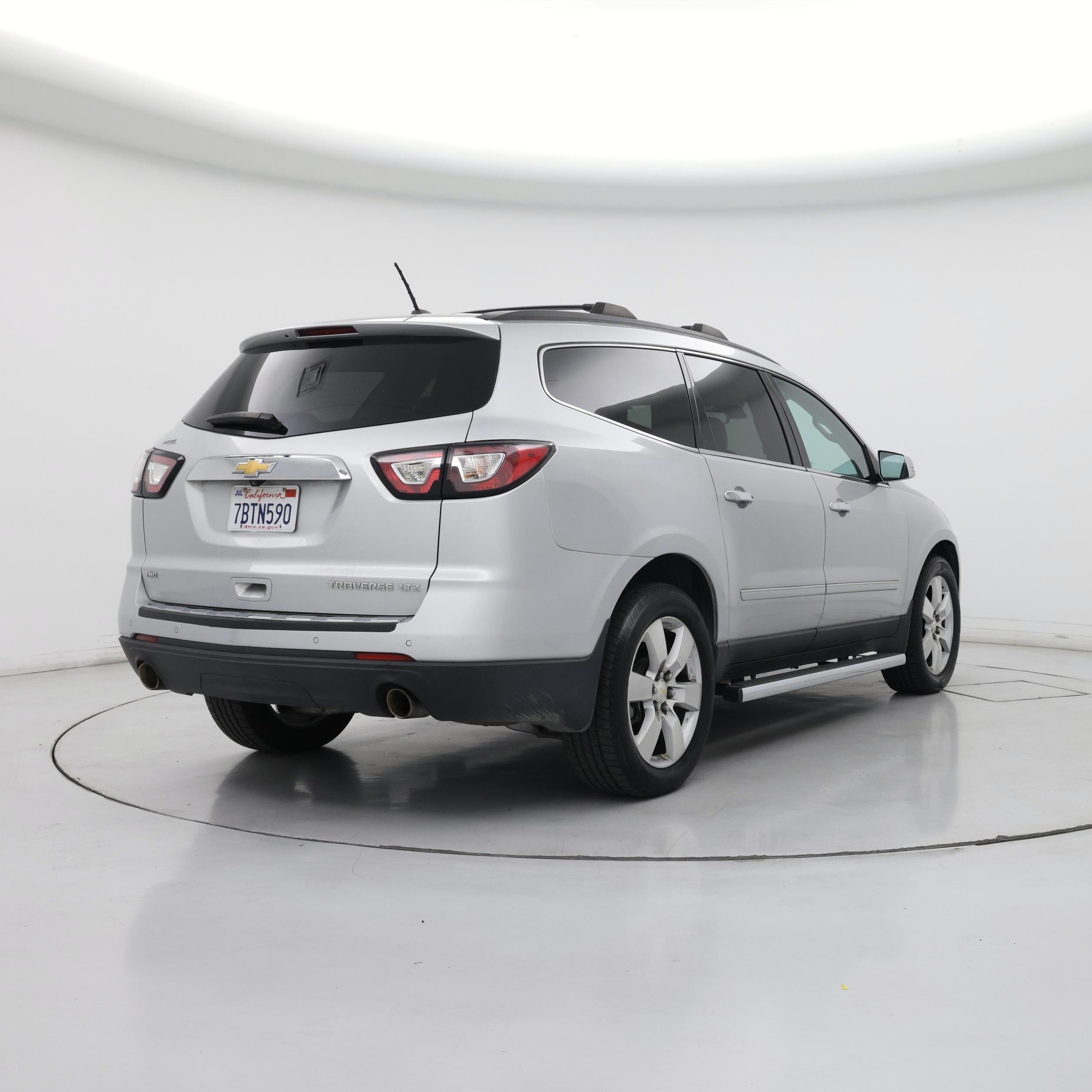 Thumbnail: 2014 Chevrolet Traverse - 8