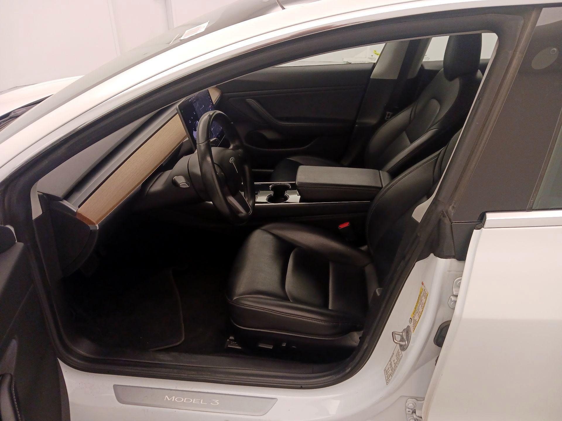 Thumbnail: 2019 Tesla Model 3 - 11