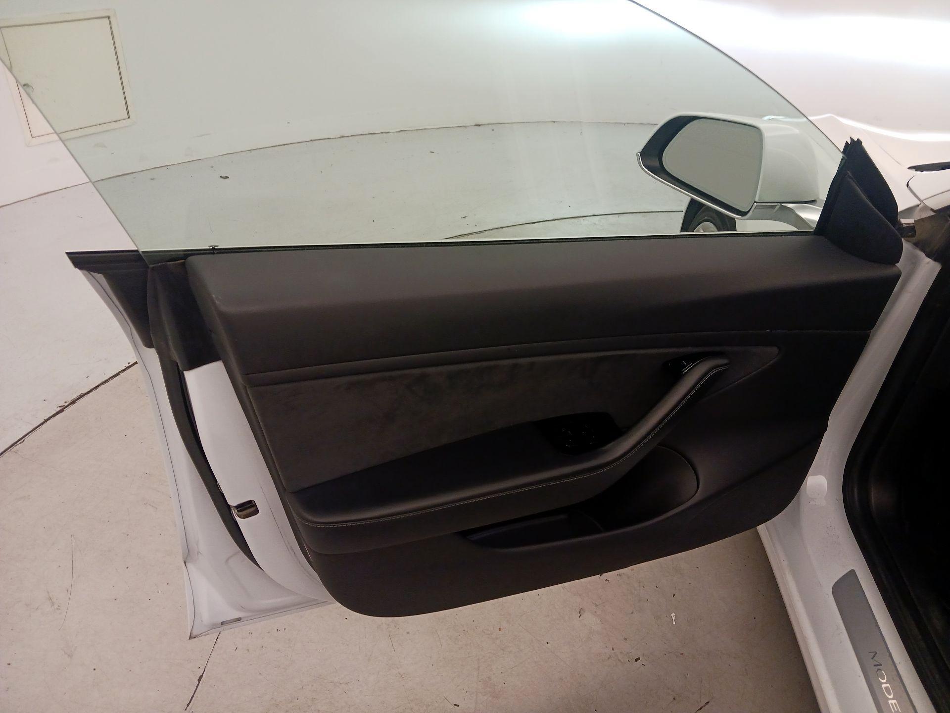 Thumbnail: 2019 Tesla Model 3 - 12