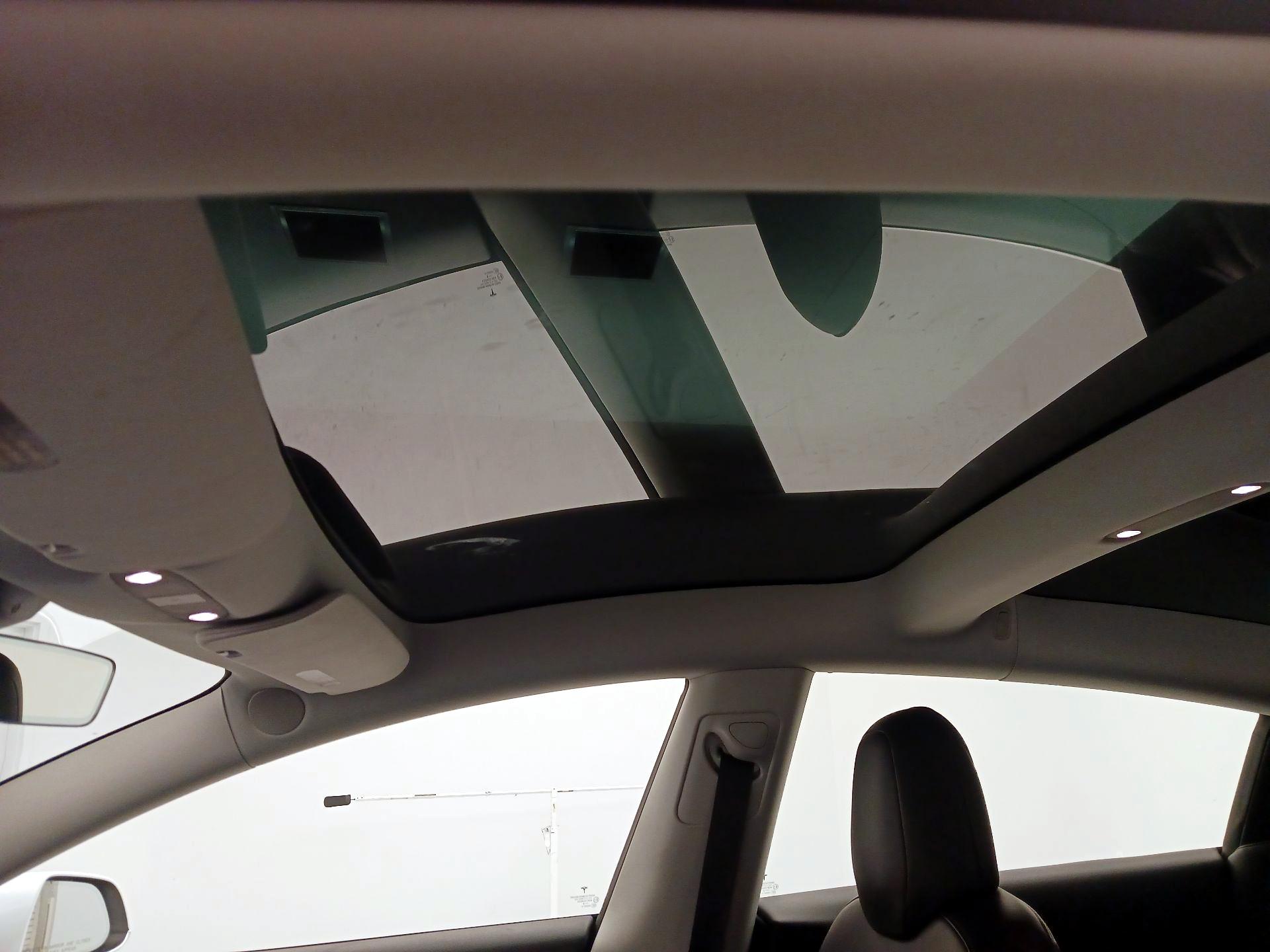 Thumbnail: 2019 Tesla Model 3 - 18