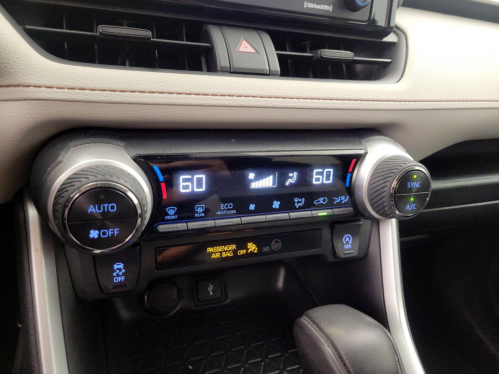 Thumbnail: 2020 Toyota RAV4 - 16