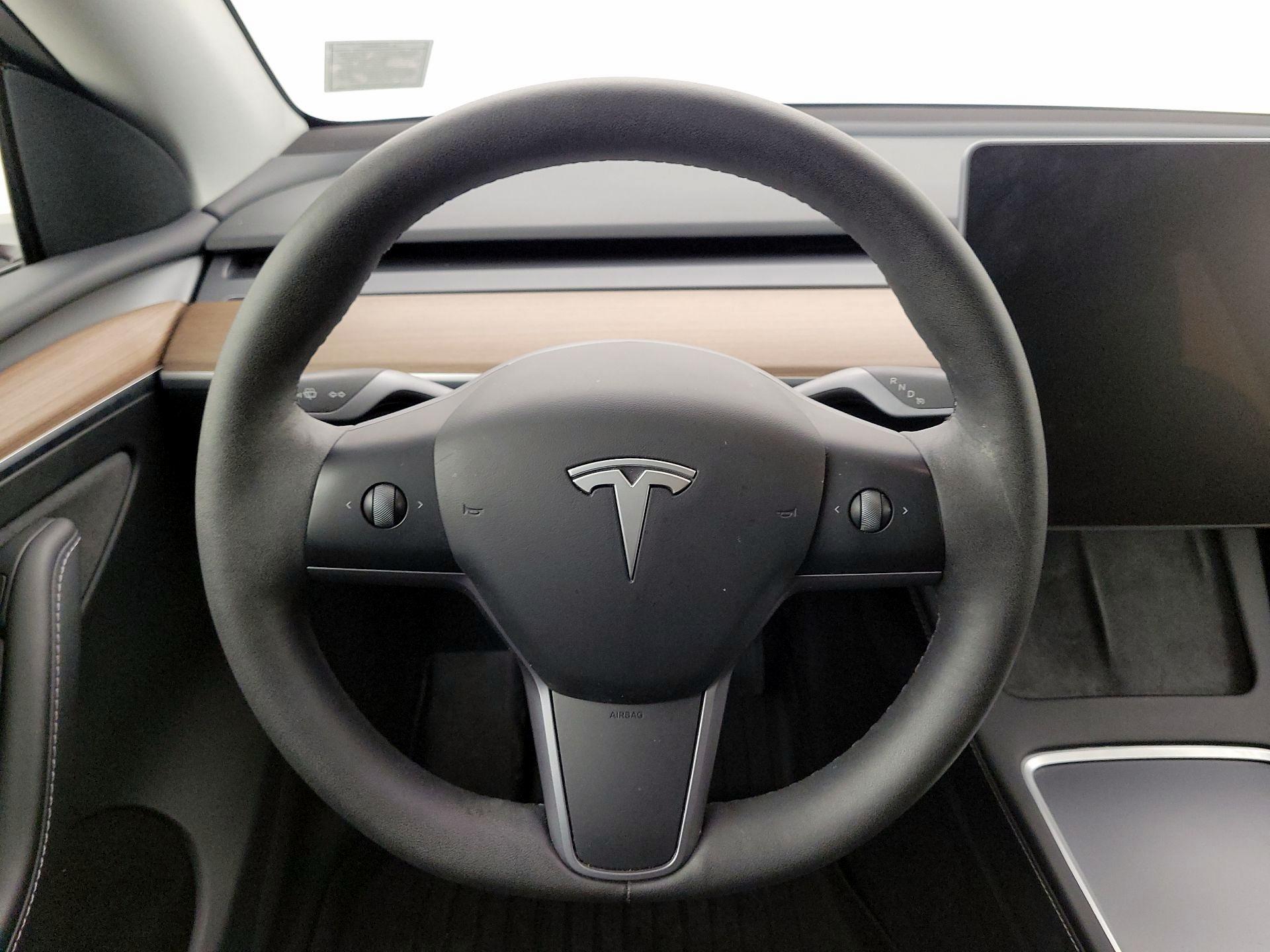 Thumbnail: 2023 Tesla Model Y - 10