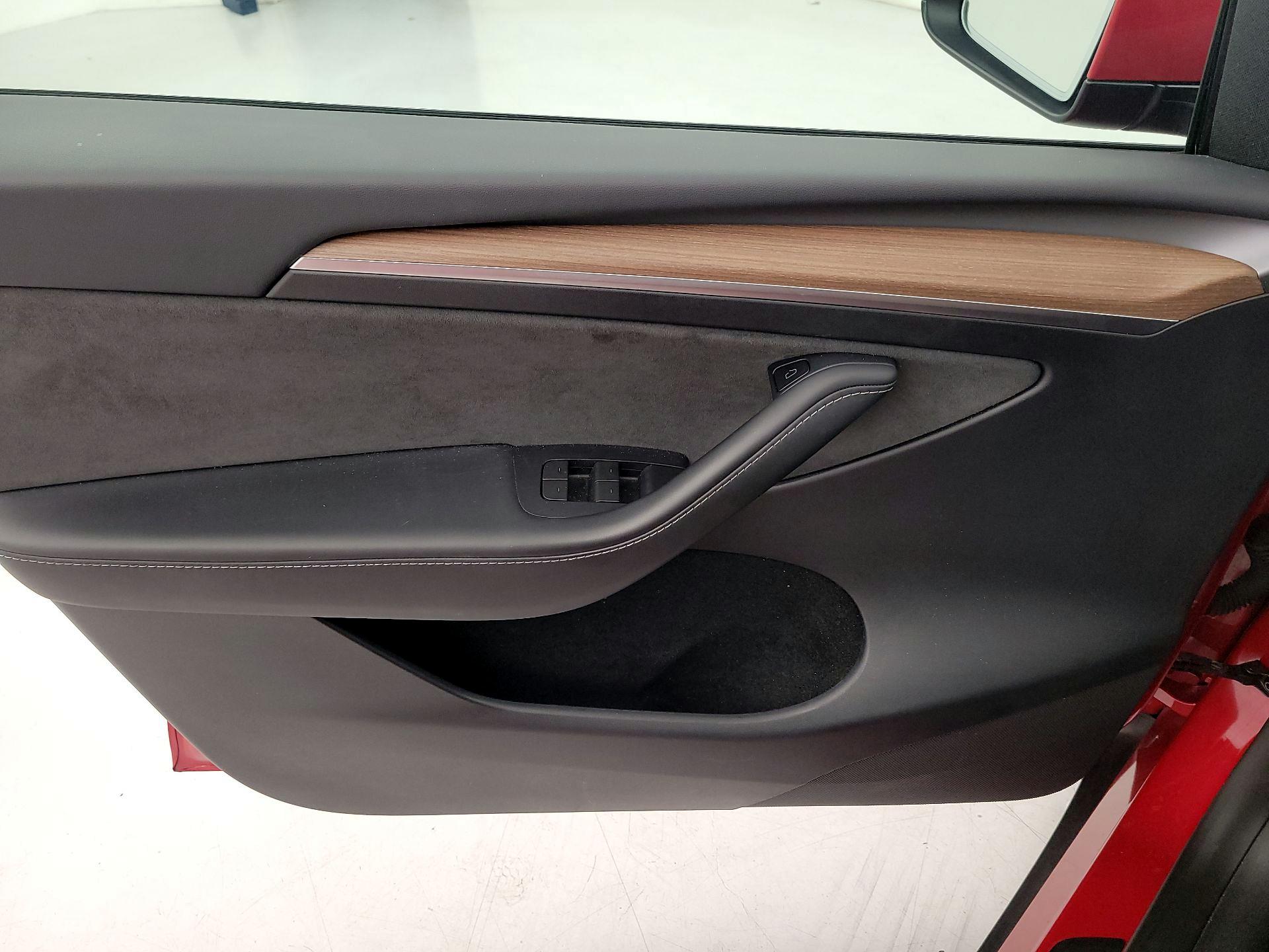Thumbnail: 2023 Tesla Model Y - 12