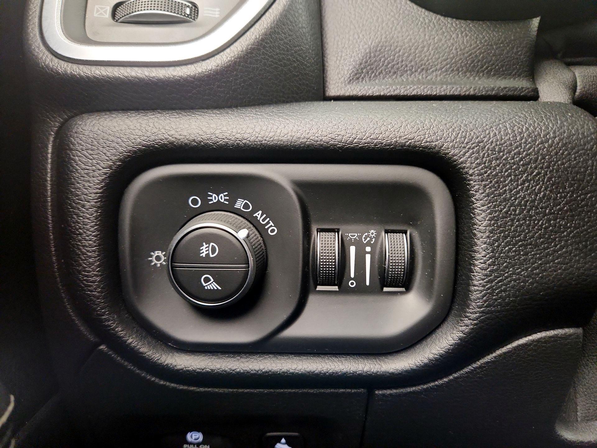 Thumbnail: 2019 RAM 1500 - 13