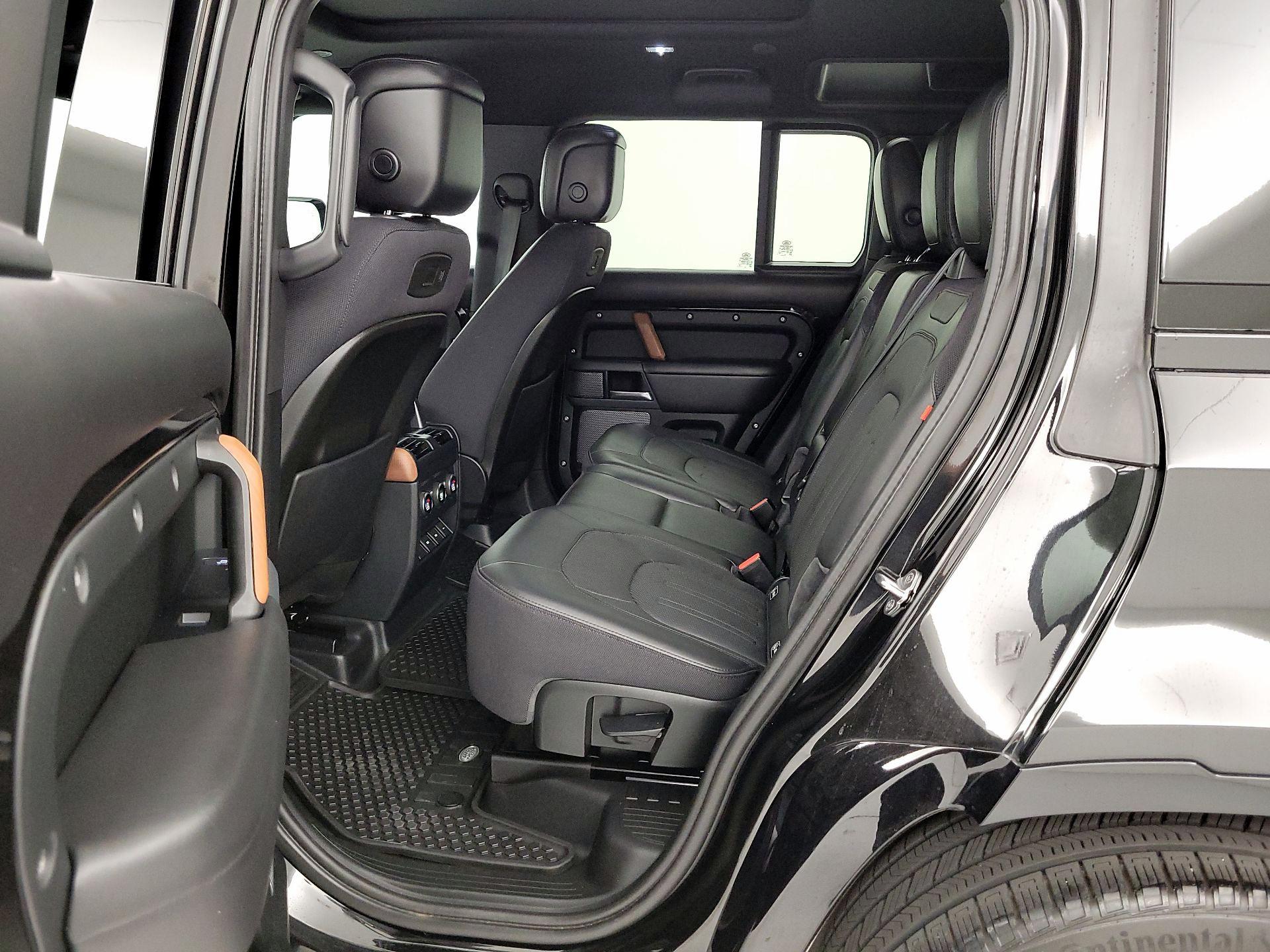 Thumbnail: 2020 Land Rover Defender - 18