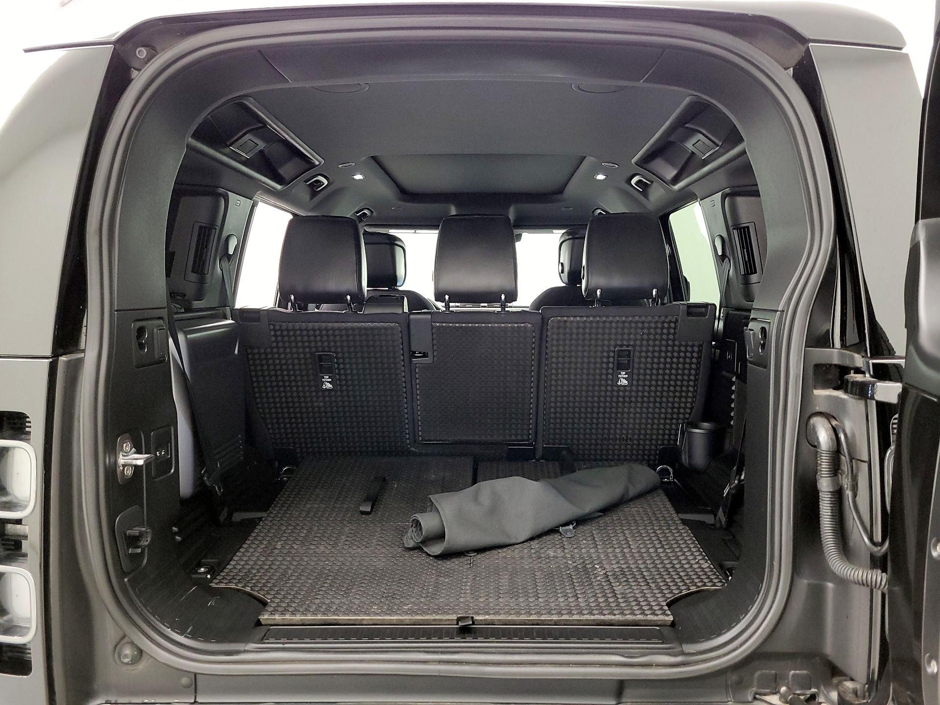 Thumbnail: 2020 Land Rover Defender - 20