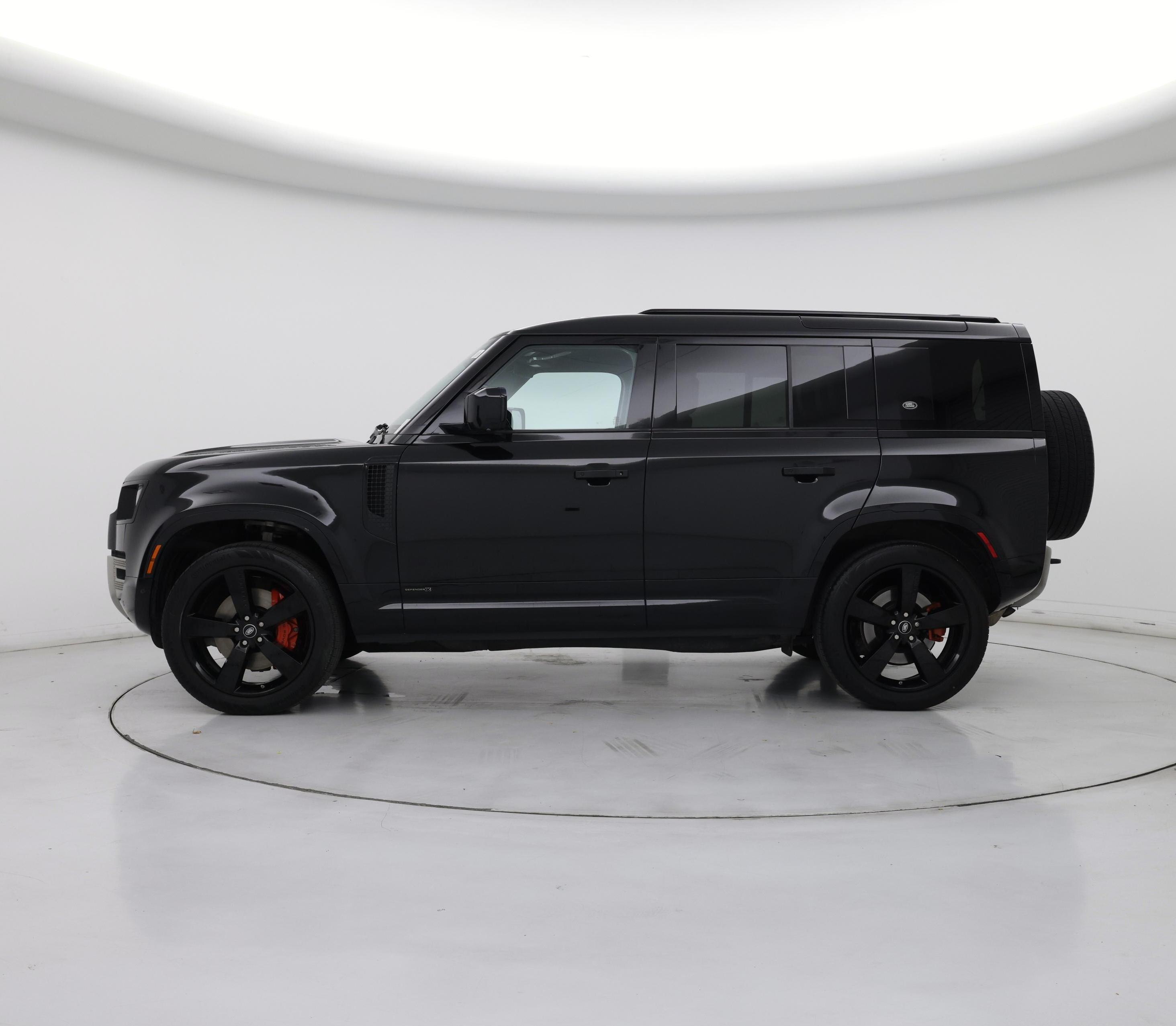 Thumbnail: 2020 Land Rover Defender - 3