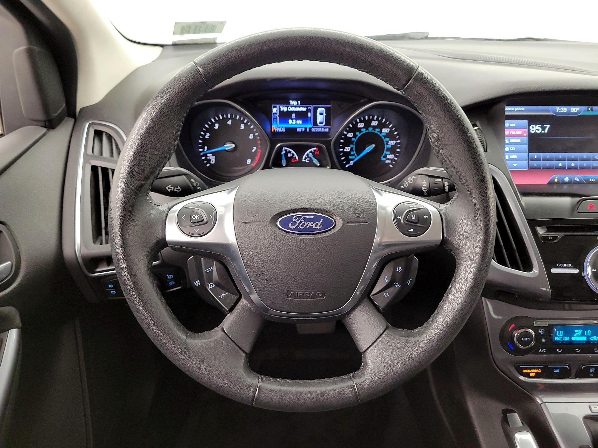 Thumbnail: 2013 Ford Focus - 10