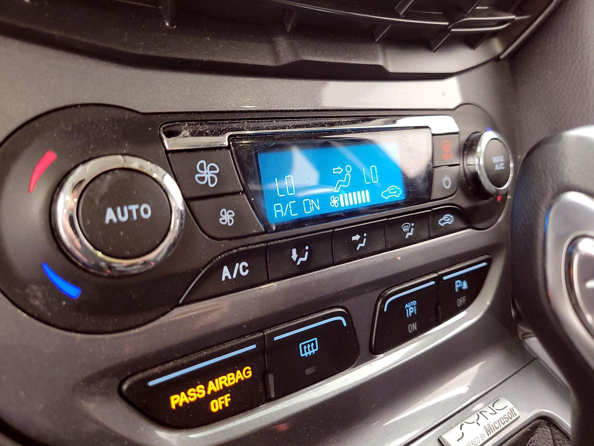 Thumbnail: 2013 Ford Focus - 16
