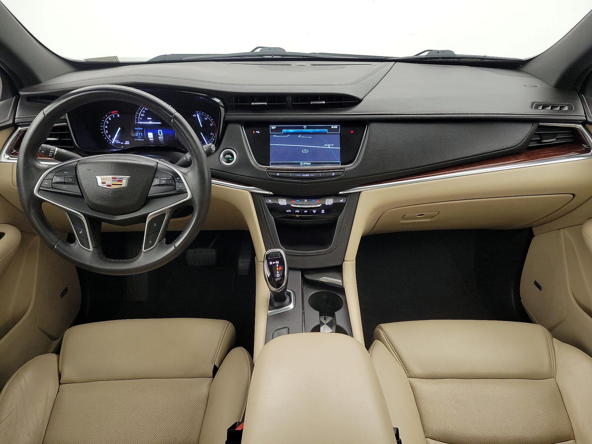 Thumbnail: 2017 Cadillac XT5 - 9