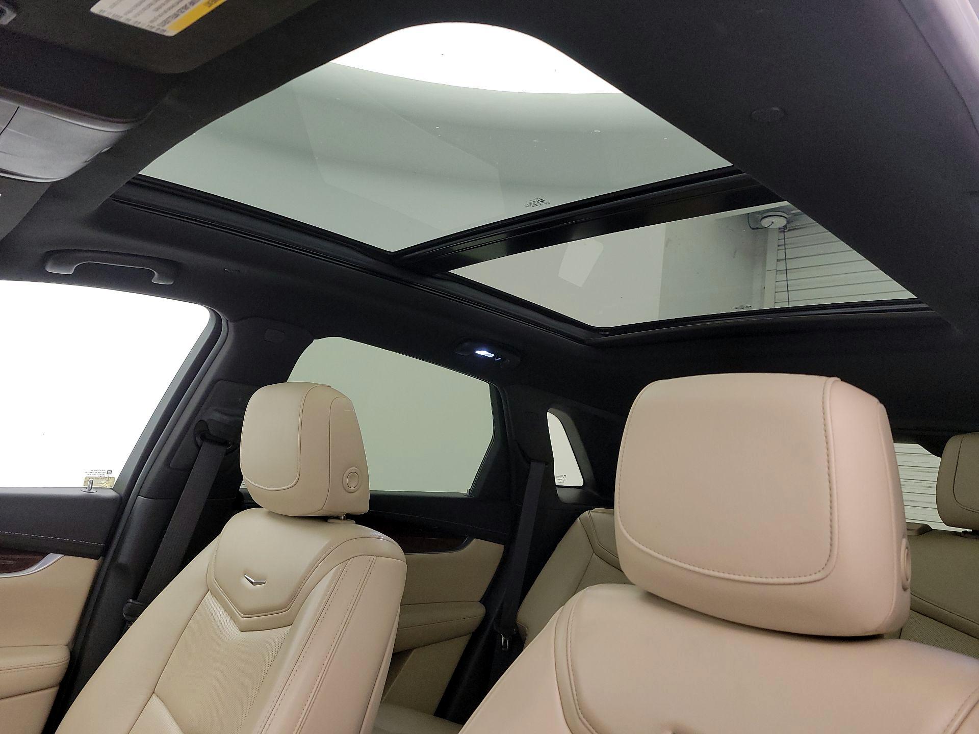 Thumbnail: 2017 Cadillac XT5 - 20