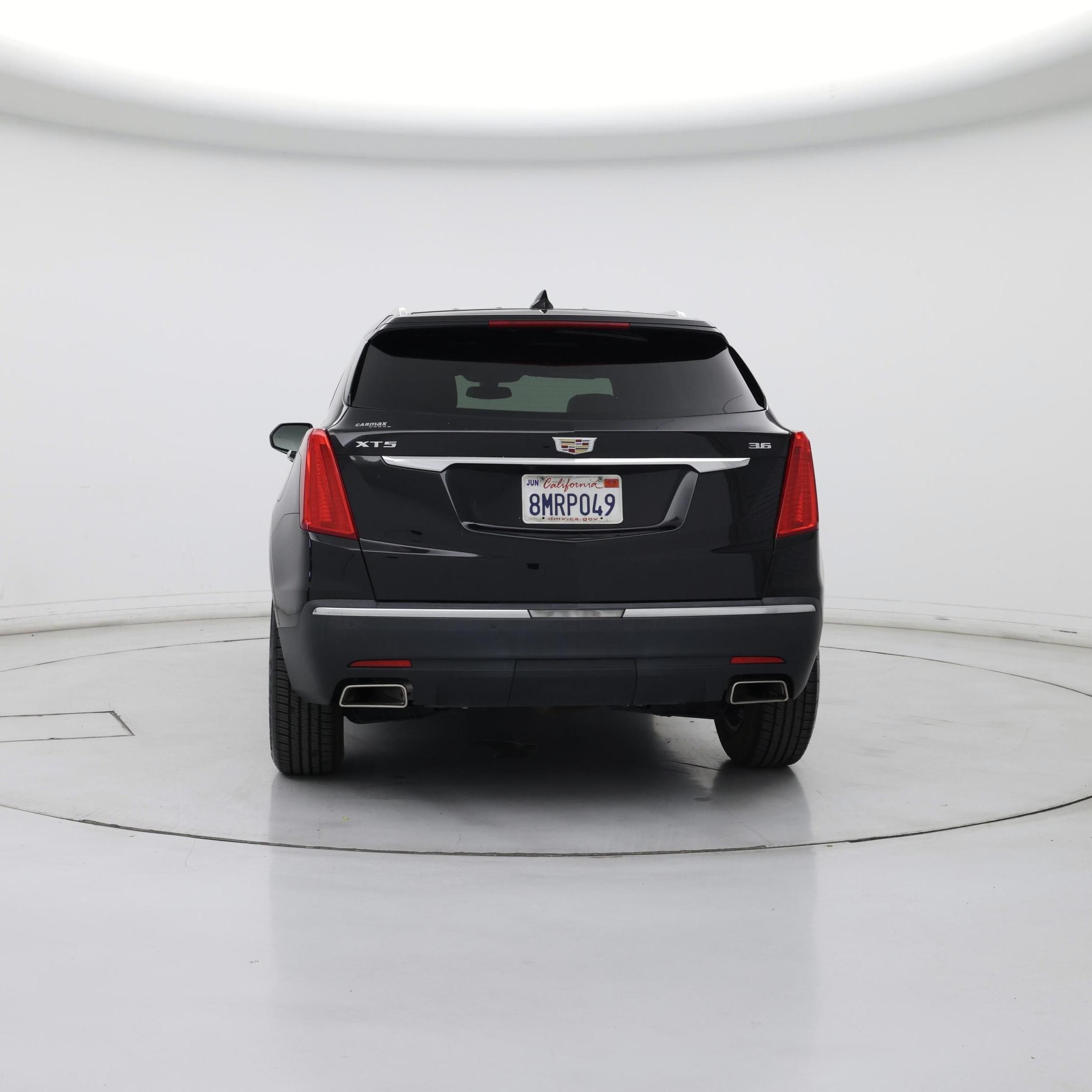 Thumbnail: 2017 Cadillac XT5 - 6