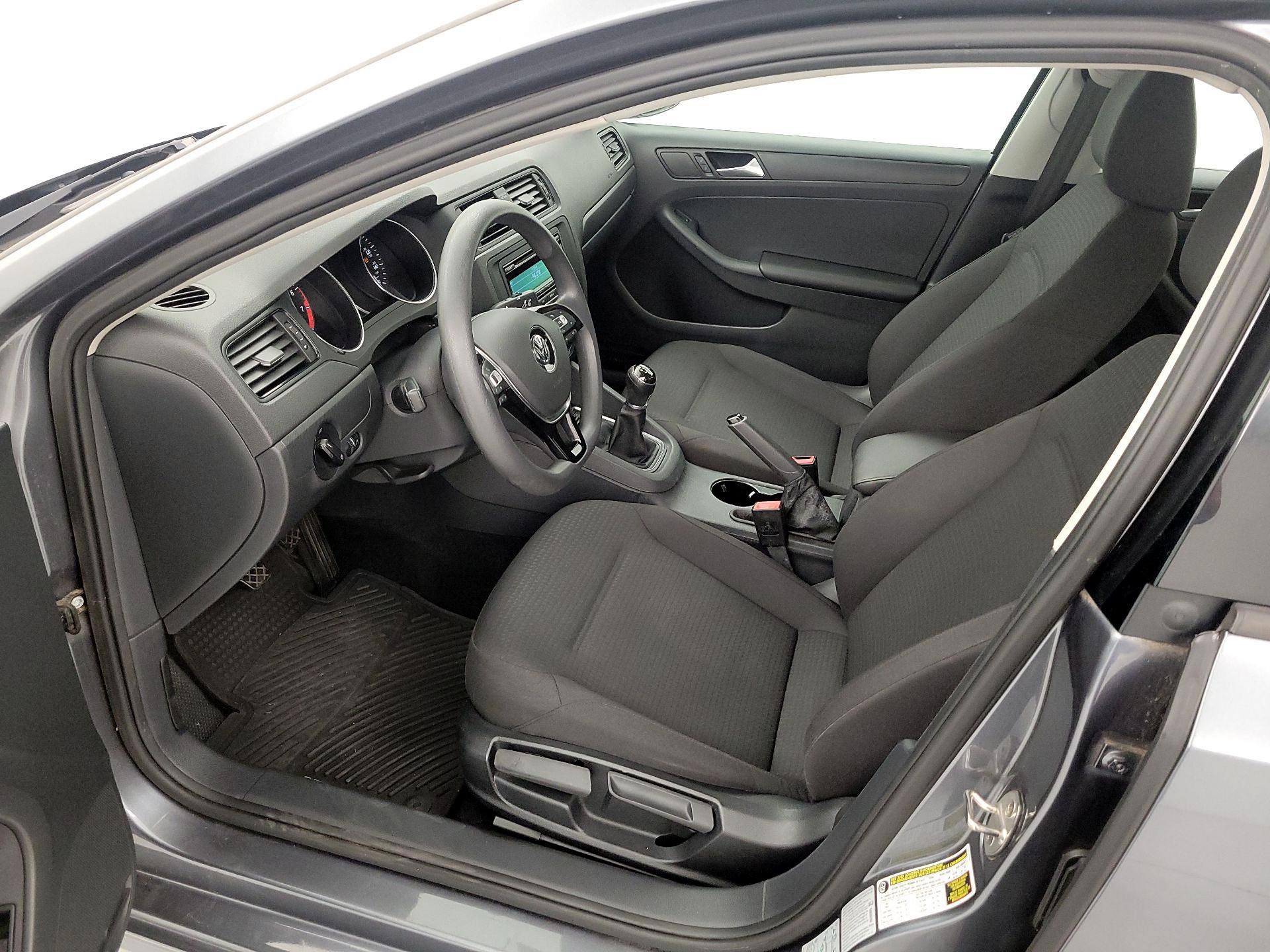 Thumbnail: 2015 Volkswagen Jetta - 11
