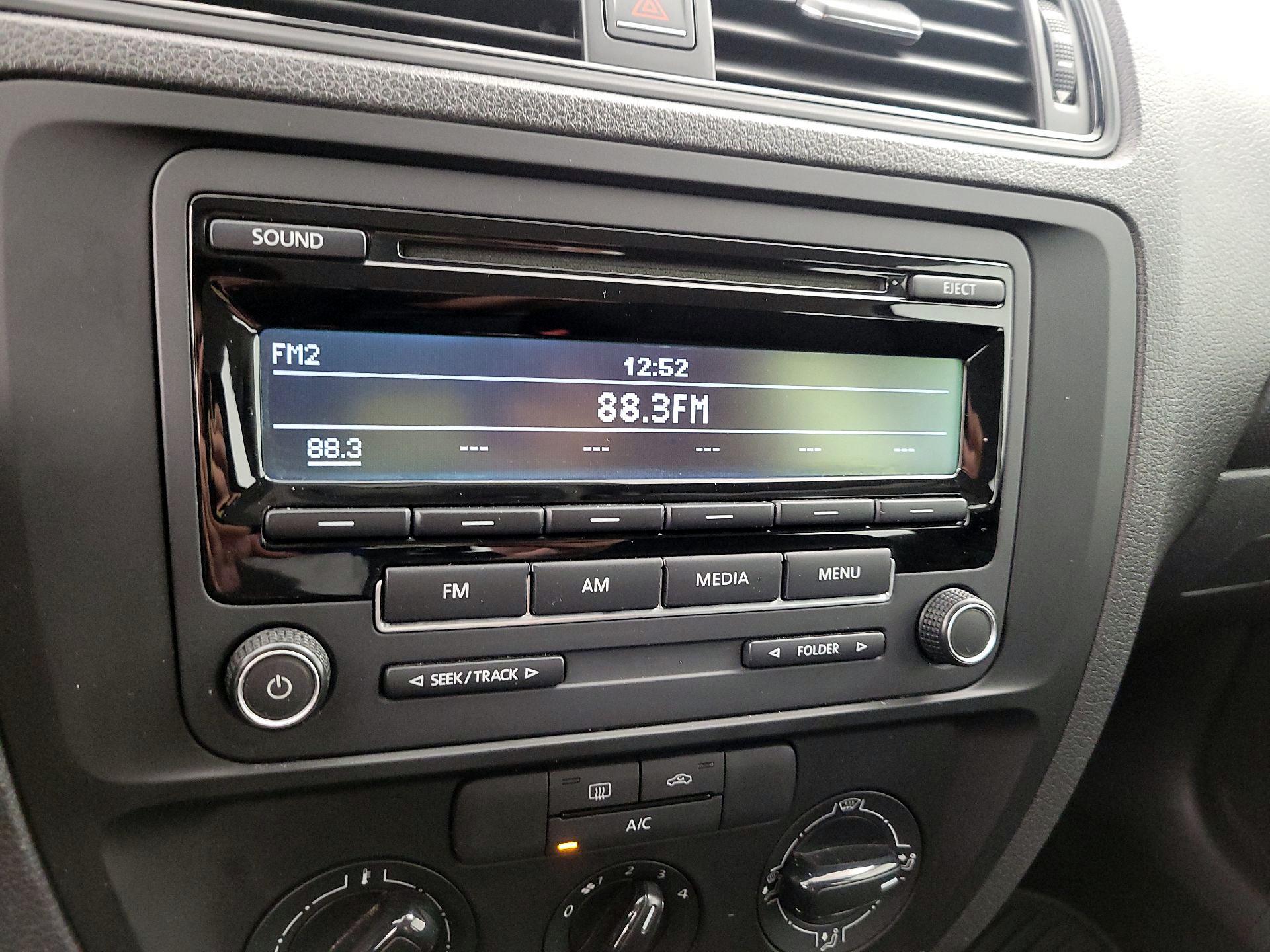 Thumbnail: 2015 Volkswagen Jetta - 14