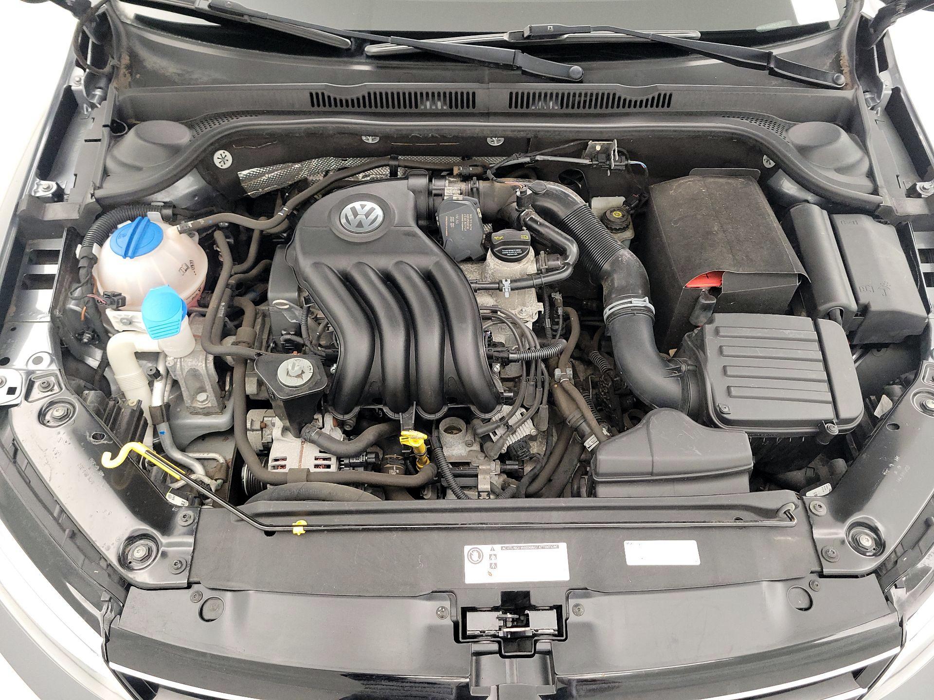 Thumbnail: 2015 Volkswagen Jetta - 20