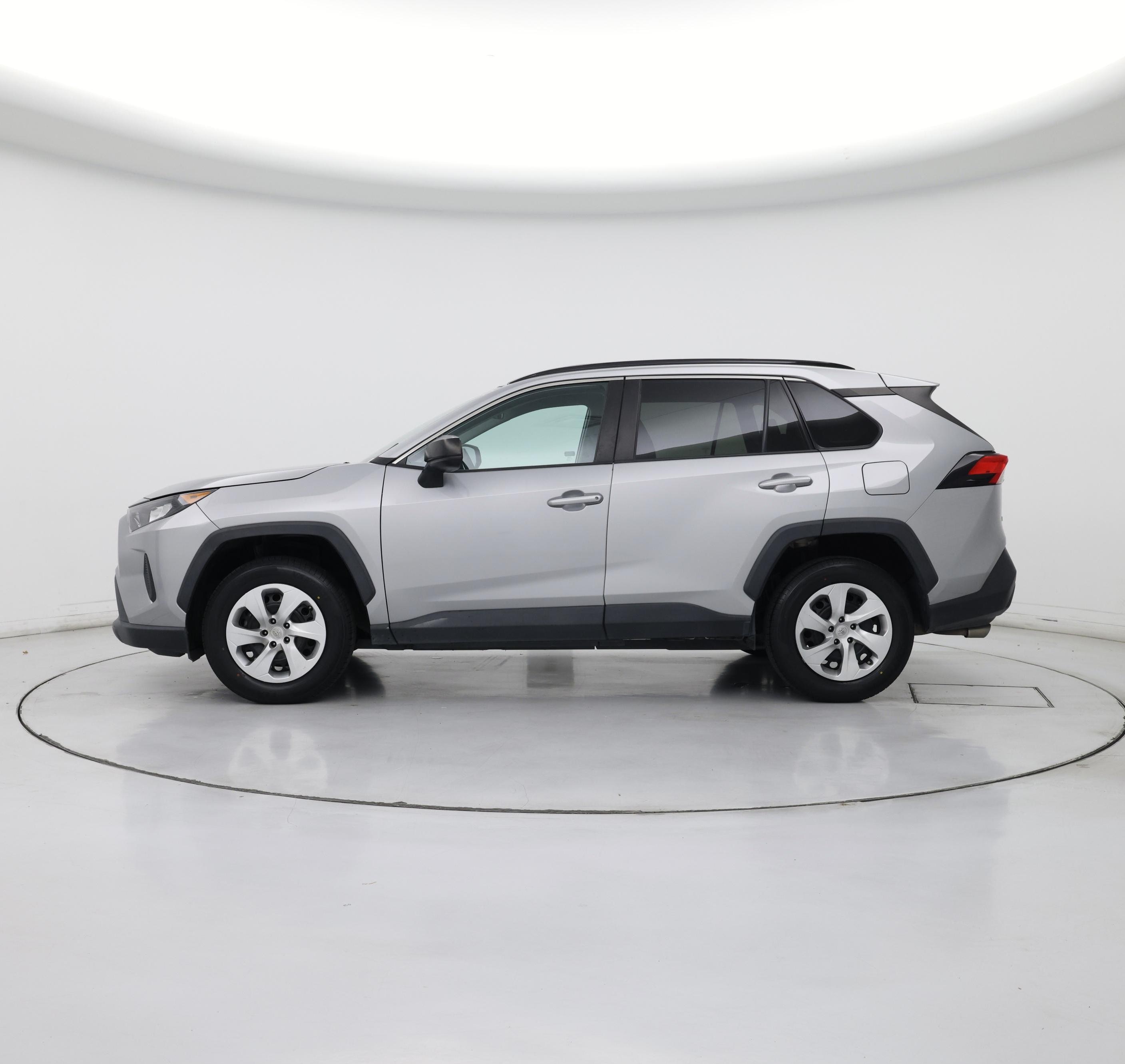 Thumbnail: 2021 Toyota RAV4 - 3