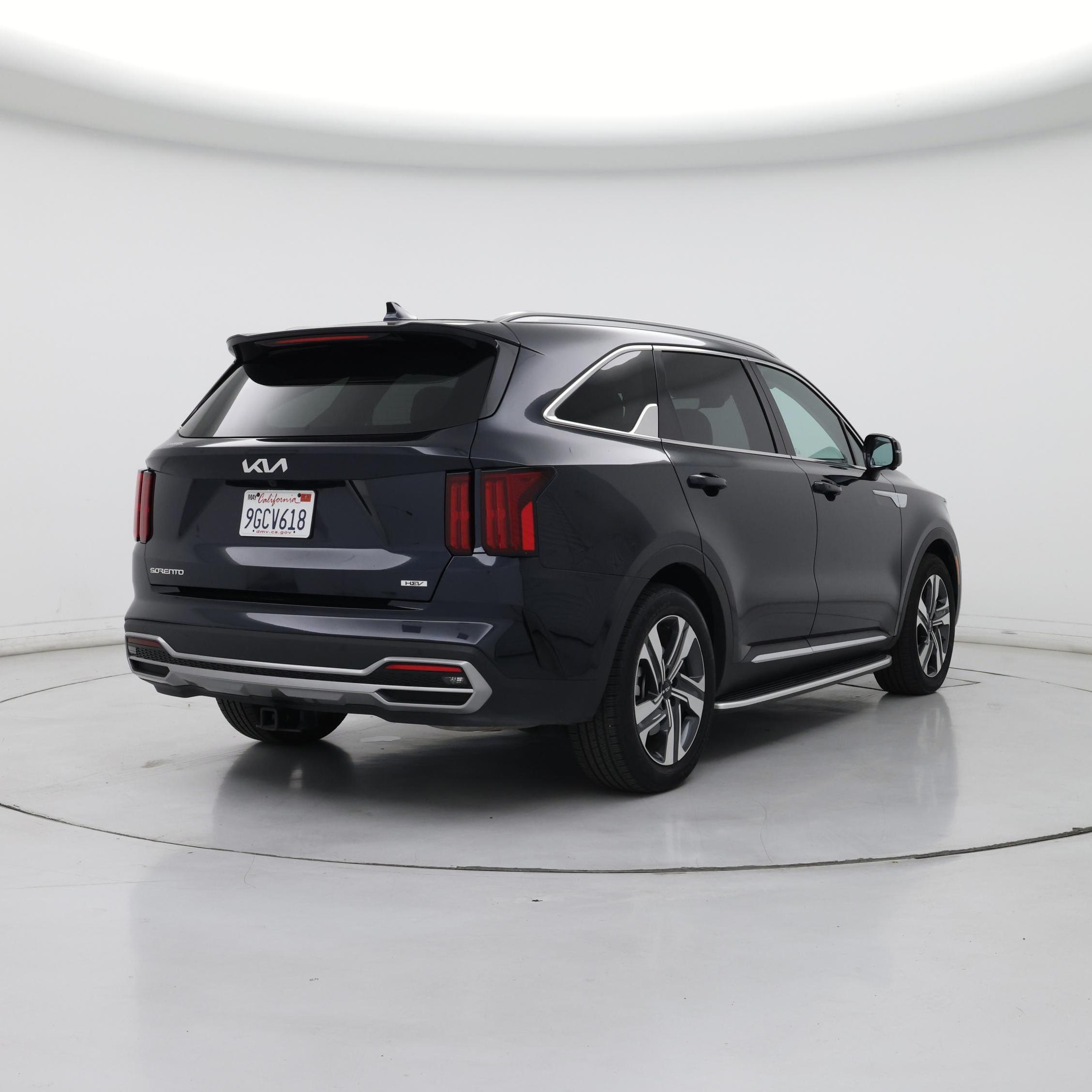 Thumbnail: 2023 Kia Sorento - 8