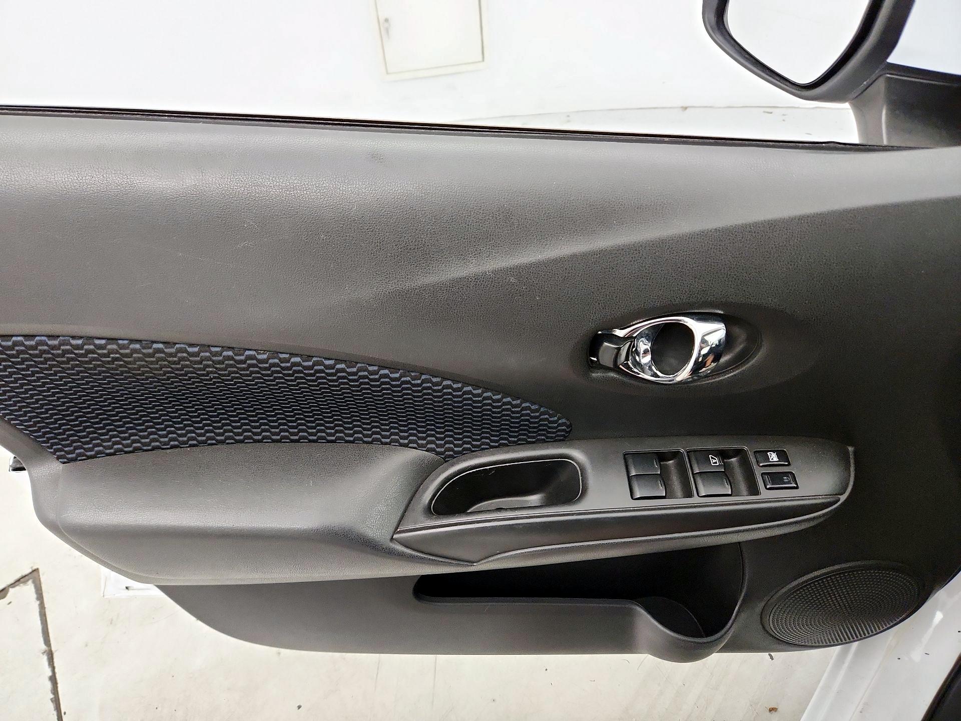 Thumbnail: 2019 Nissan Versa Note - 12