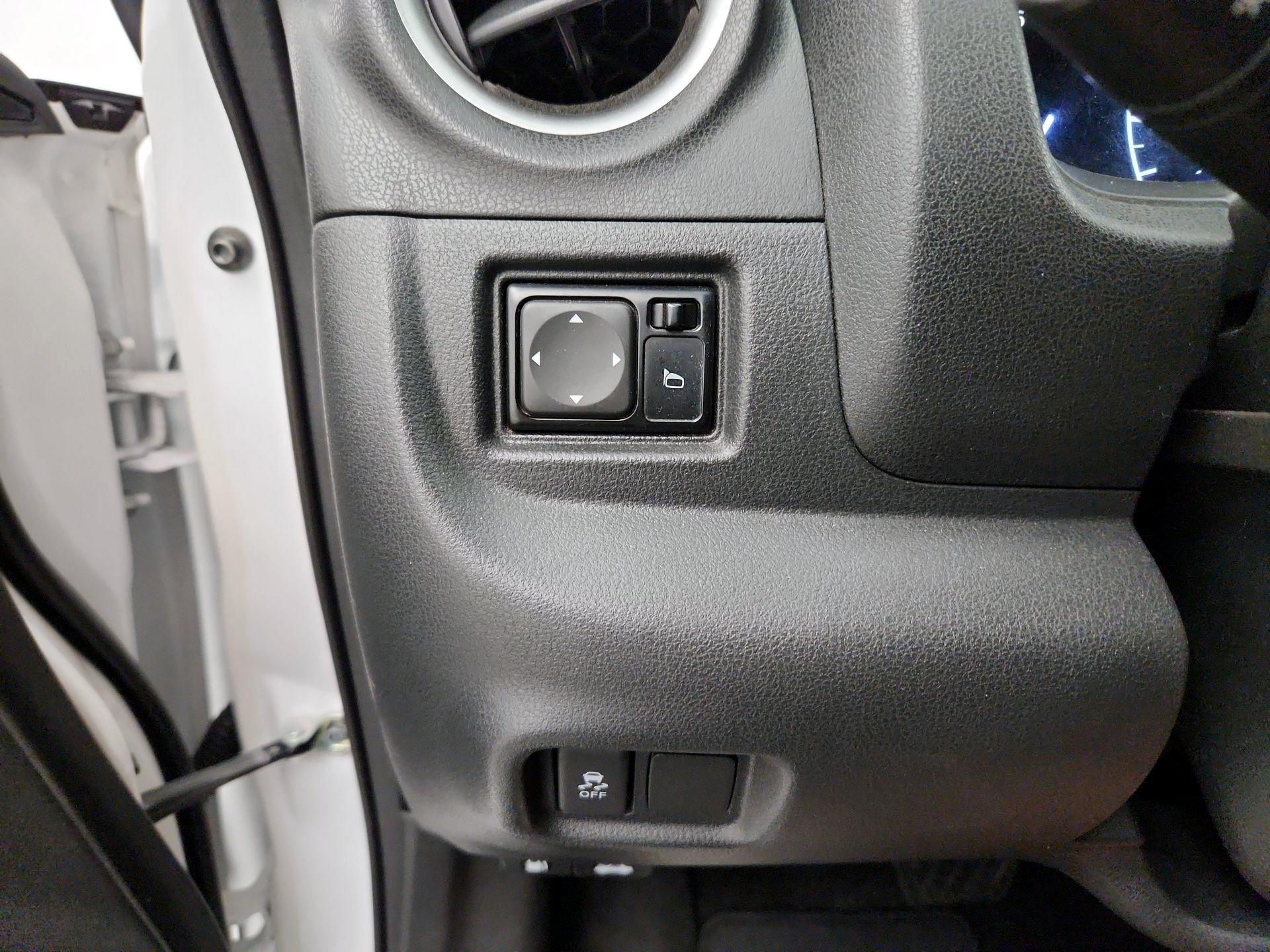 Thumbnail: 2019 Nissan Versa Note - 13