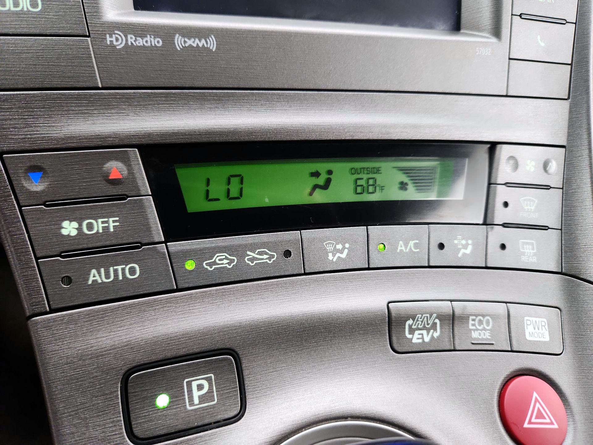 Thumbnail: 2013 Toyota Prius - 16