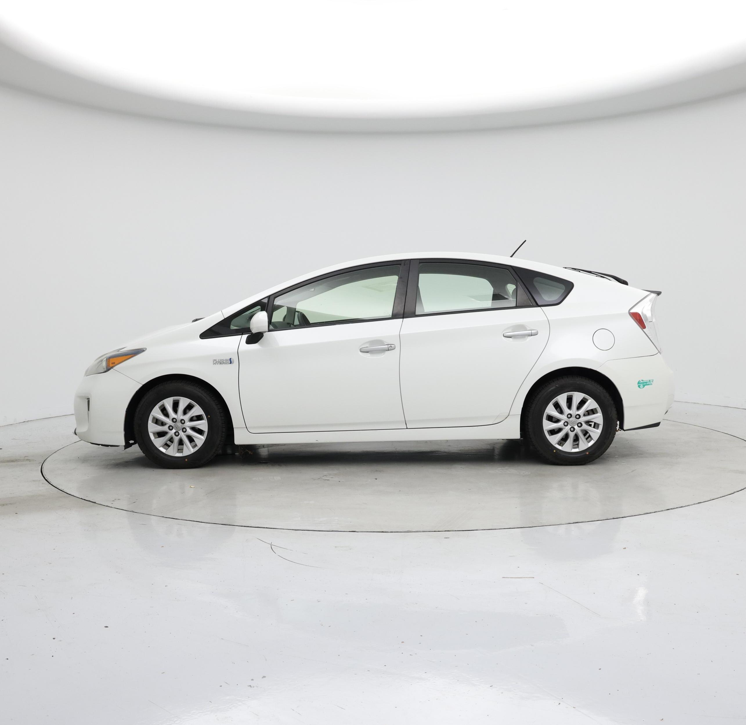 Thumbnail: 2013 Toyota Prius - 3