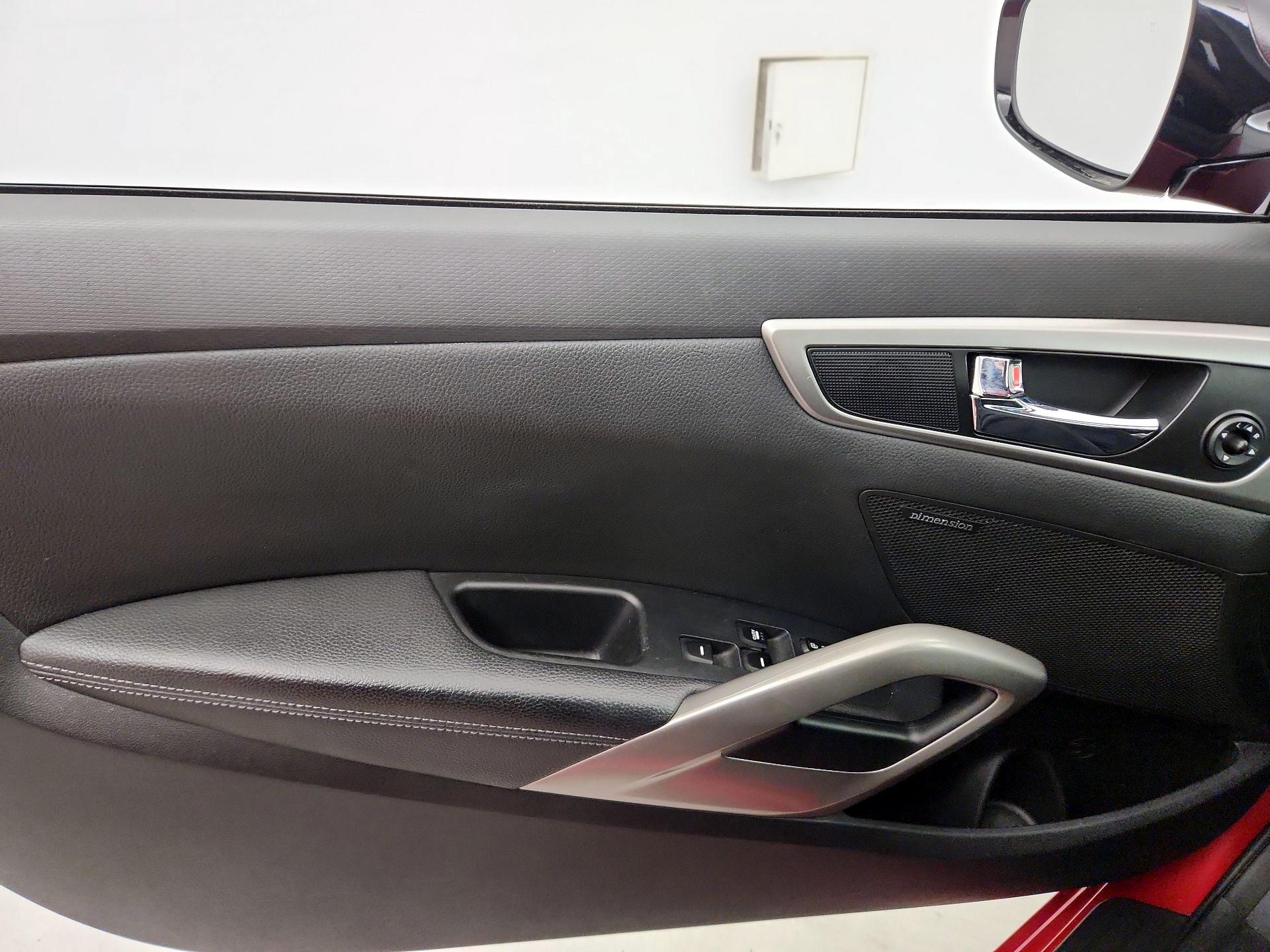 Thumbnail: 2013 Hyundai Veloster - 12