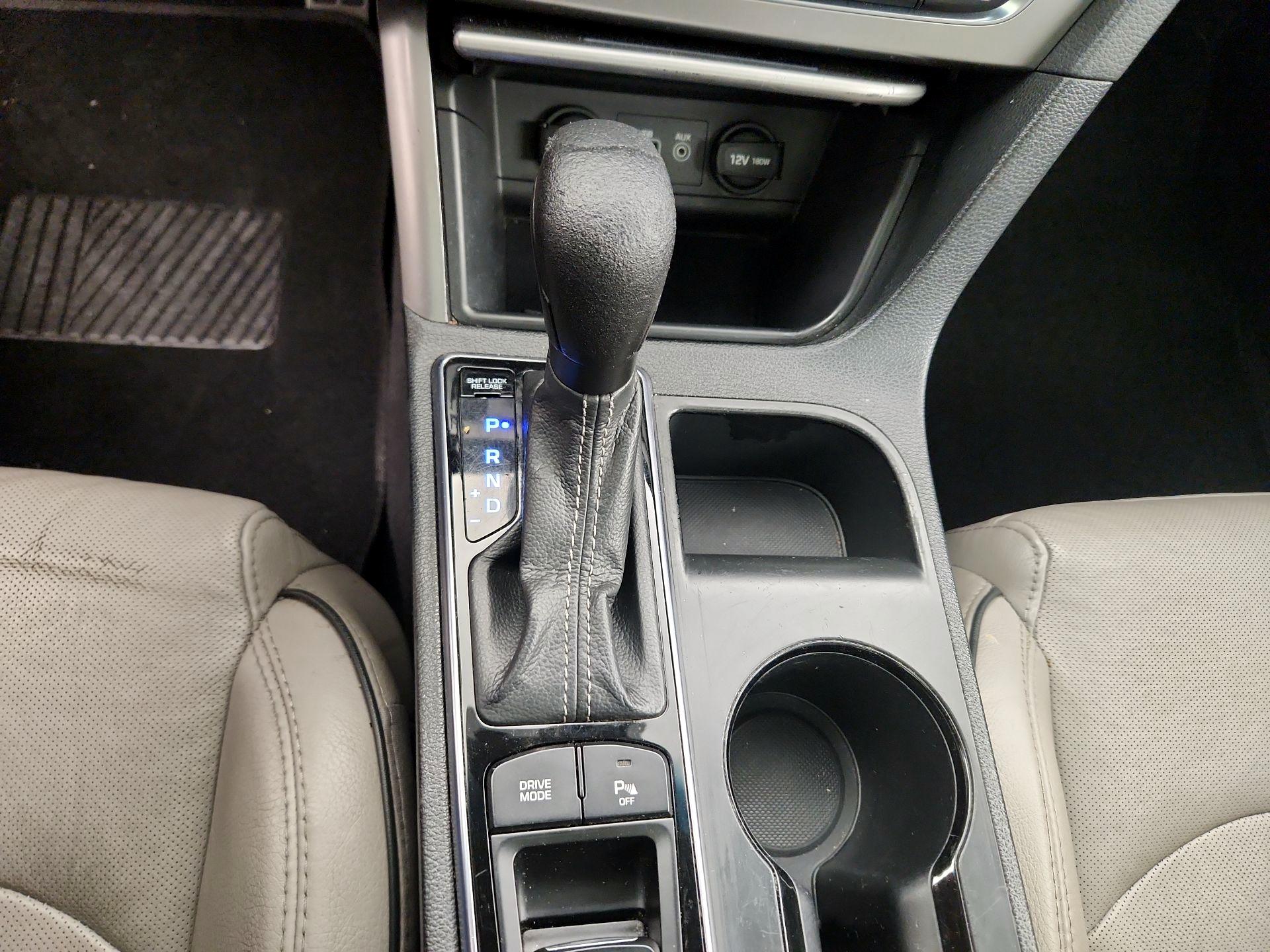 Thumbnail: 2015 Hyundai Sonata - 18