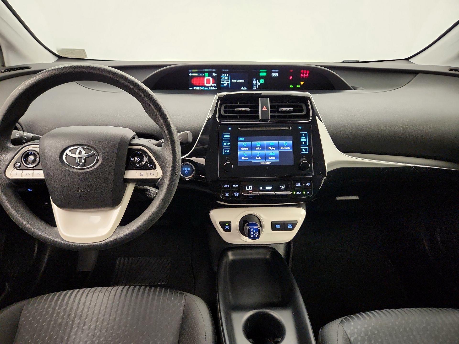 Thumbnail: 2017 Toyota Prius - 9