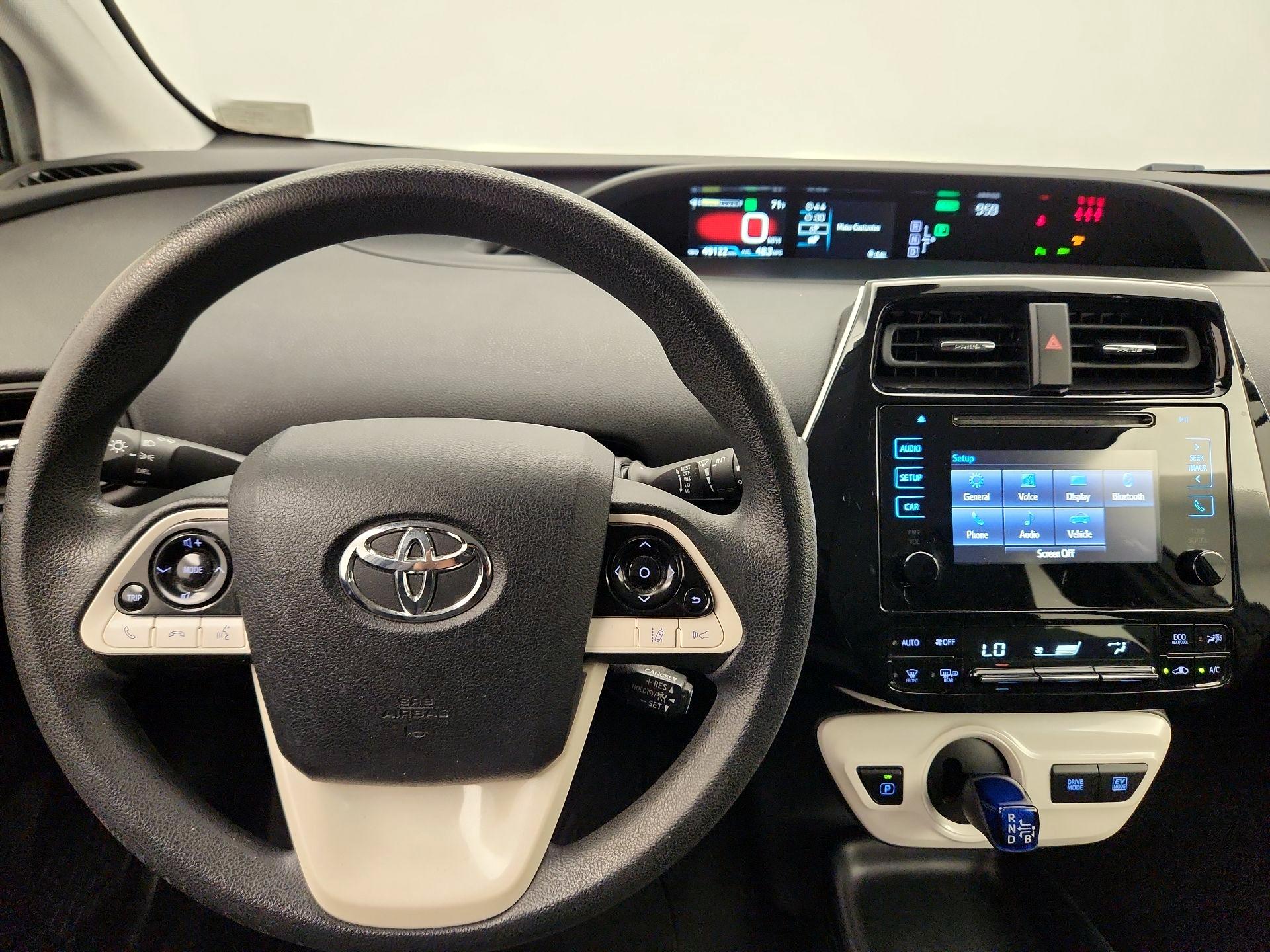 Thumbnail: 2017 Toyota Prius - 10
