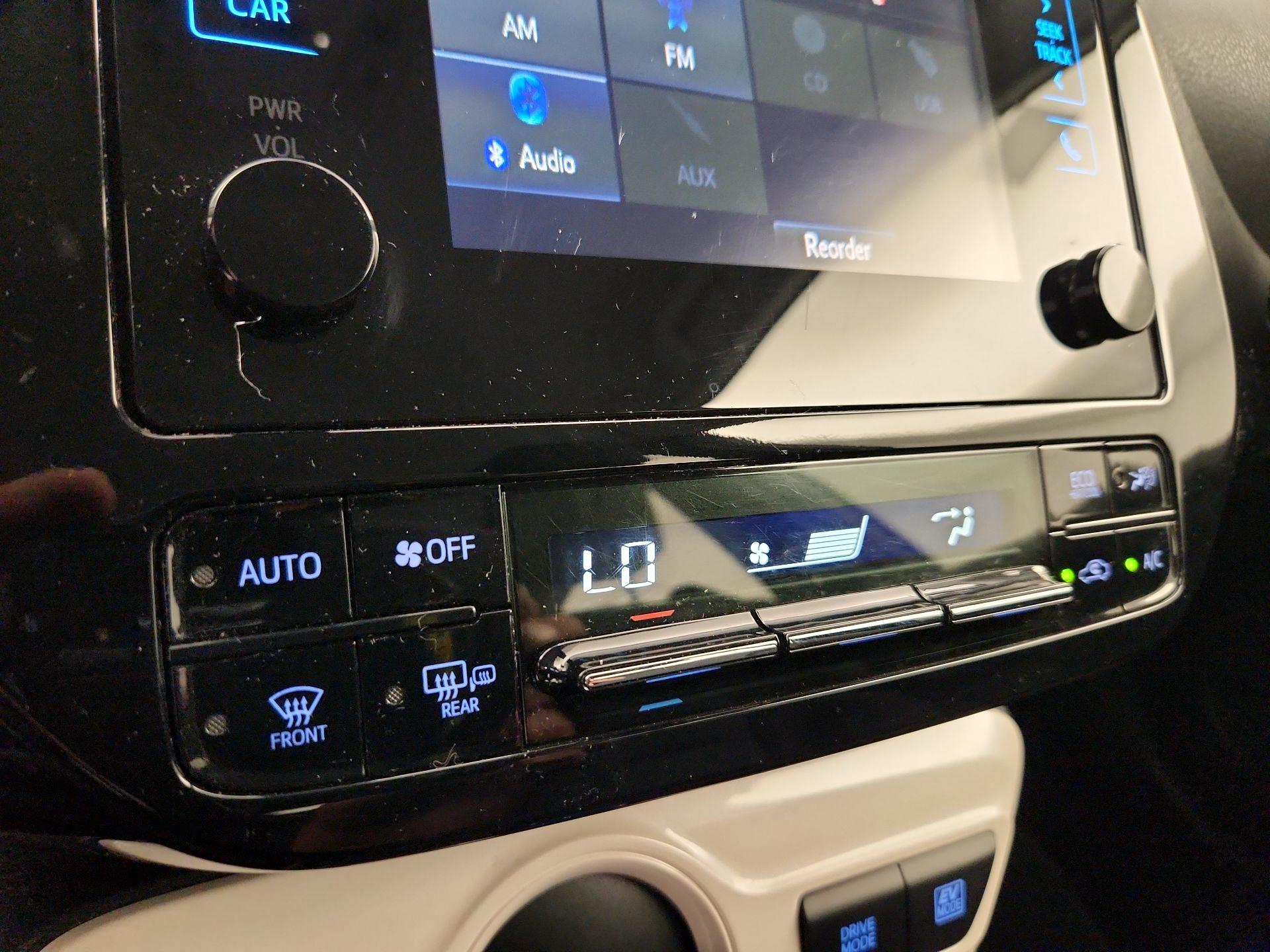 Thumbnail: 2017 Toyota Prius - 16