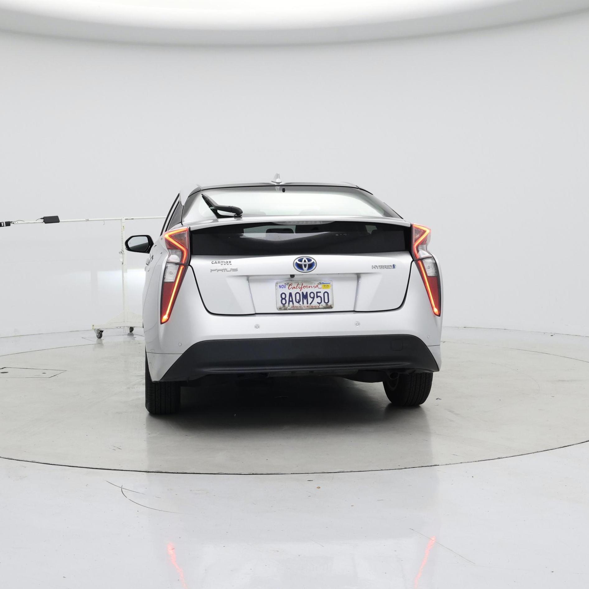 Thumbnail: 2017 Toyota Prius - 6
