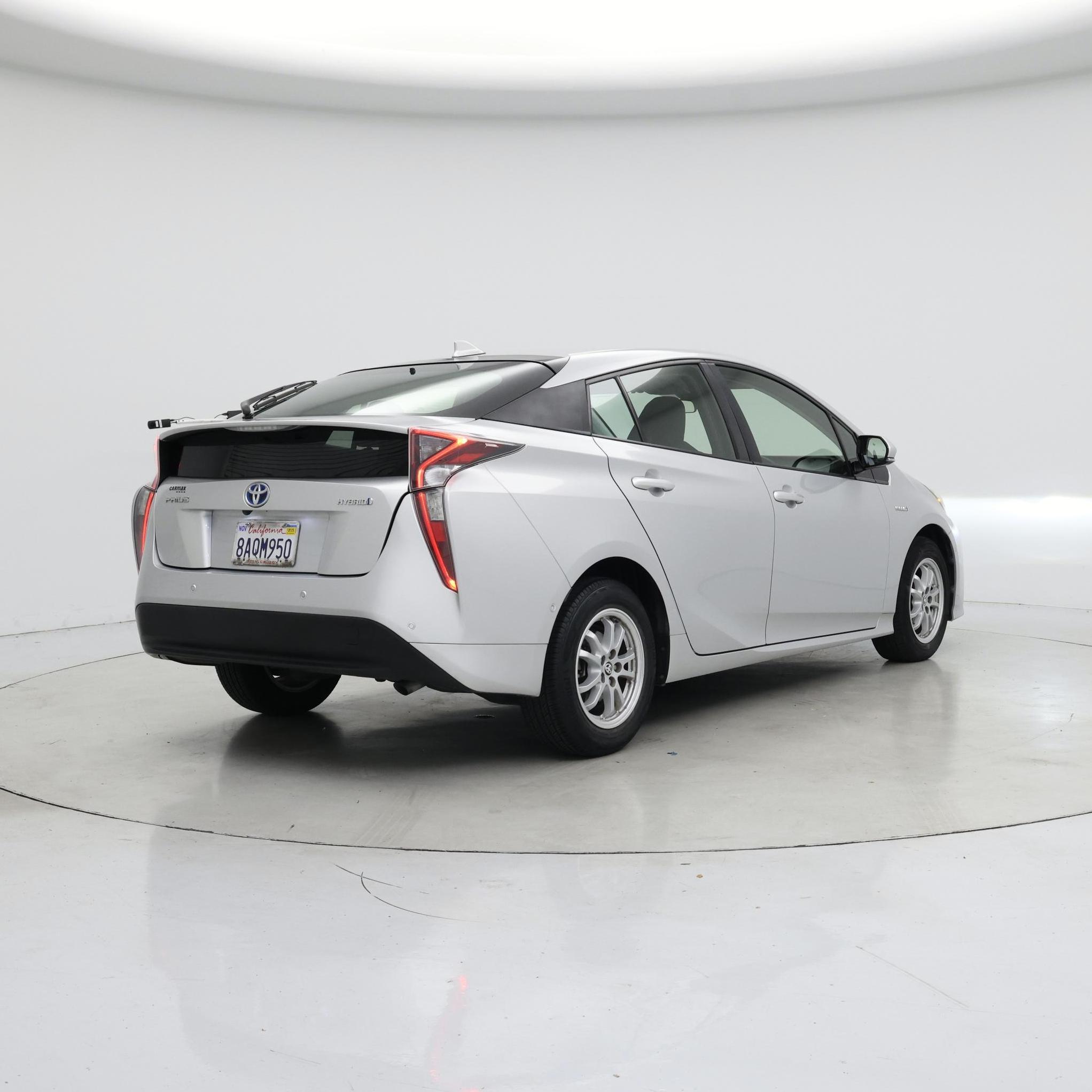 Thumbnail: 2017 Toyota Prius - 8