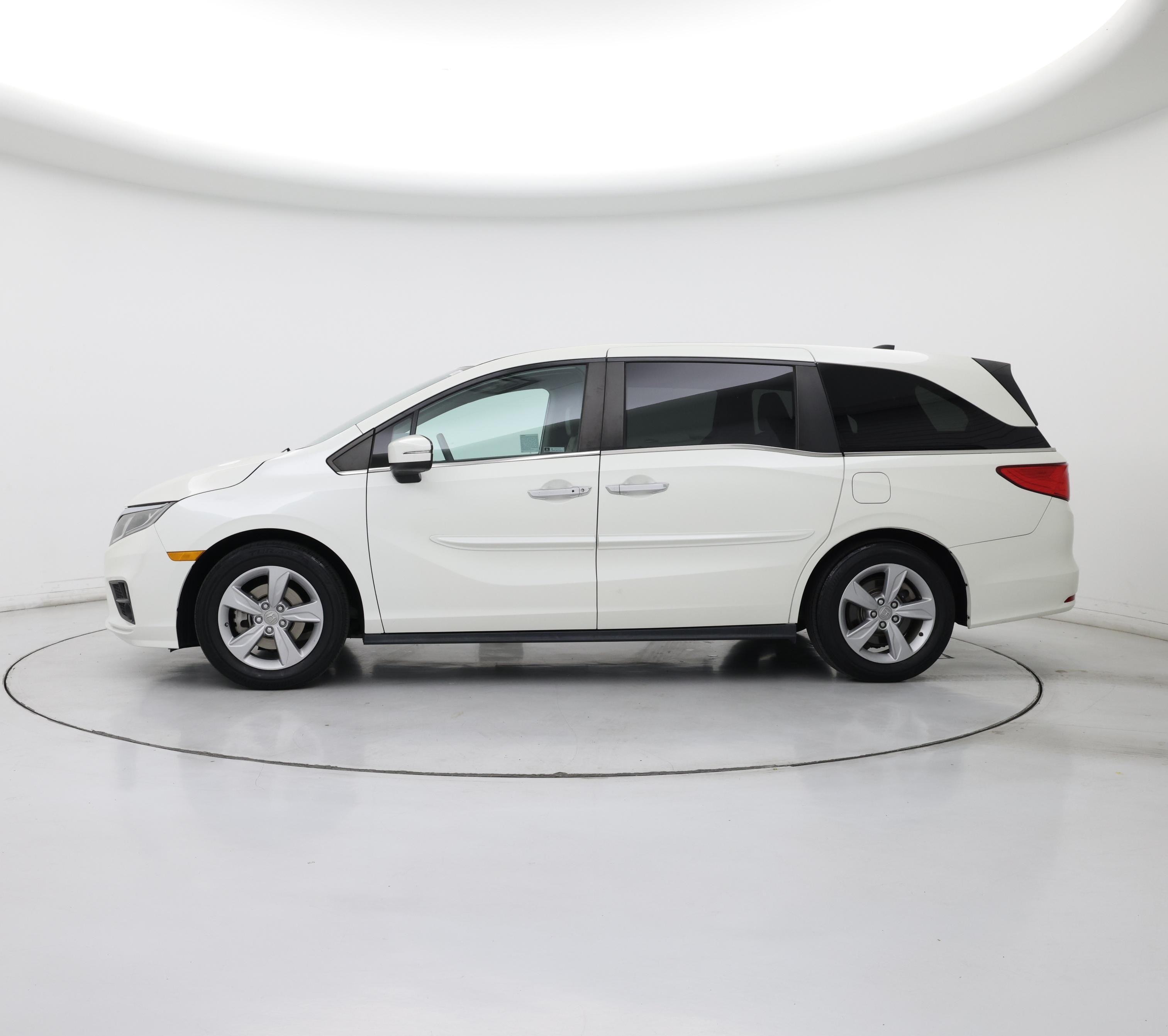 Thumbnail: 2019 Honda Odyssey - 3