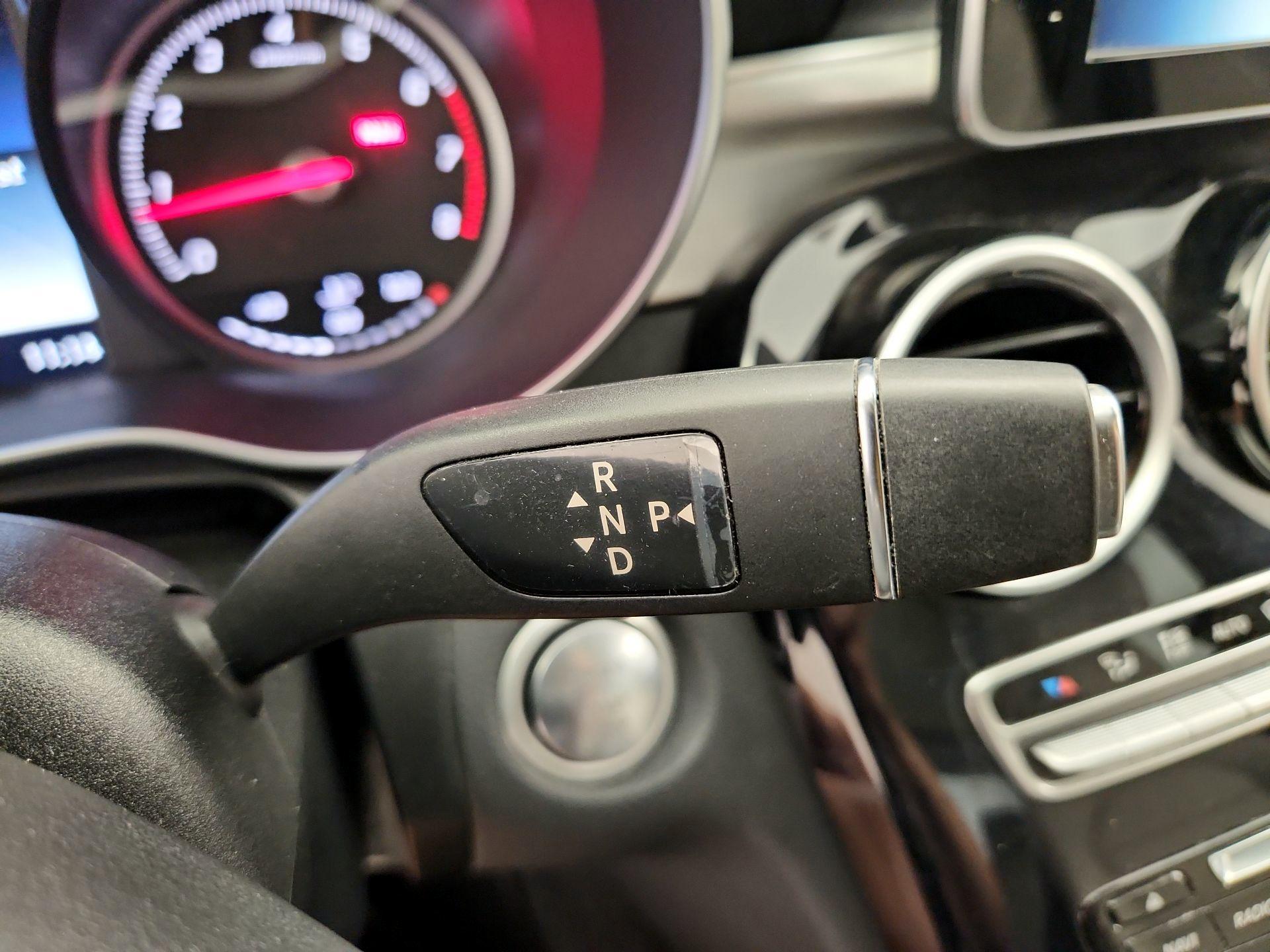 Thumbnail: 2016 Mercedes-Benz C-Class - 17
