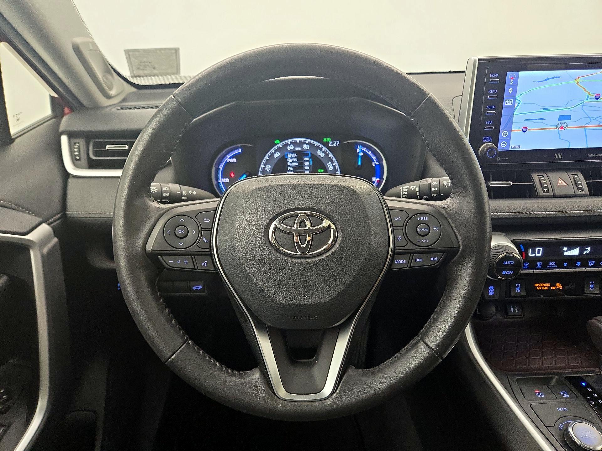 Thumbnail: 2019 Toyota RAV4 - 10