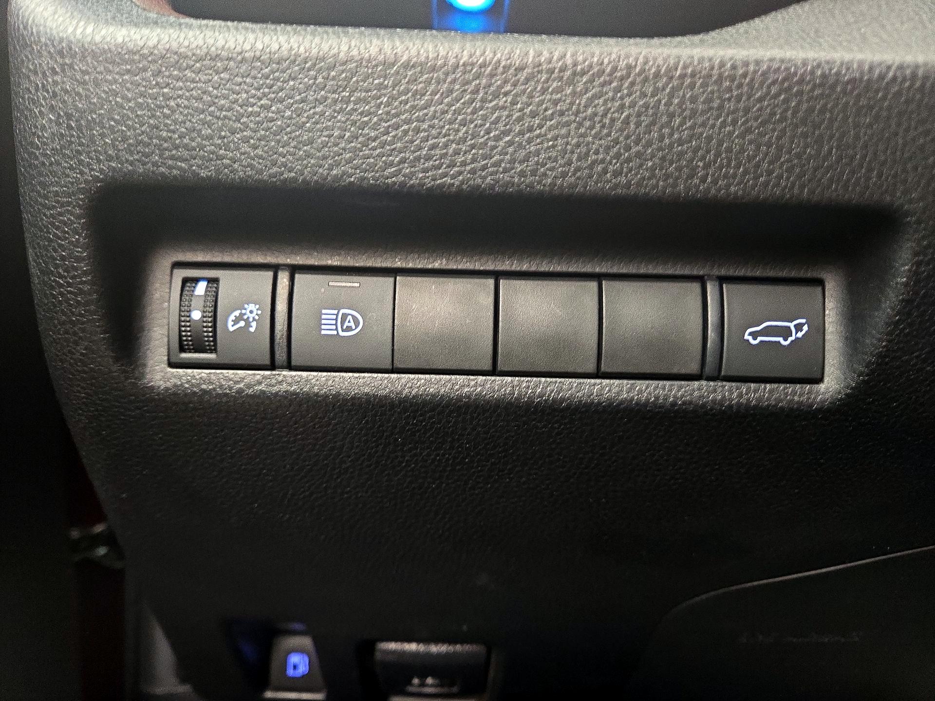 Thumbnail: 2019 Toyota RAV4 - 13