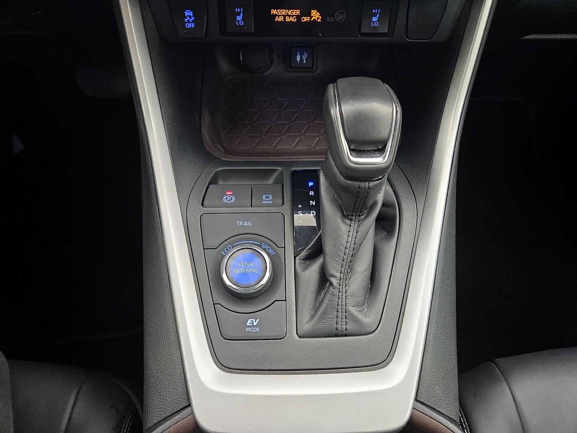 Thumbnail: 2019 Toyota RAV4 - 18