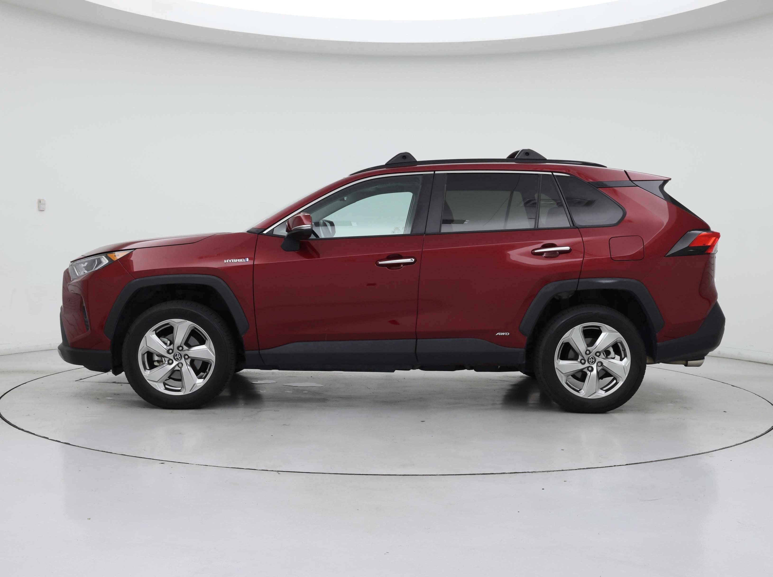 Thumbnail: 2019 Toyota RAV4 - 3