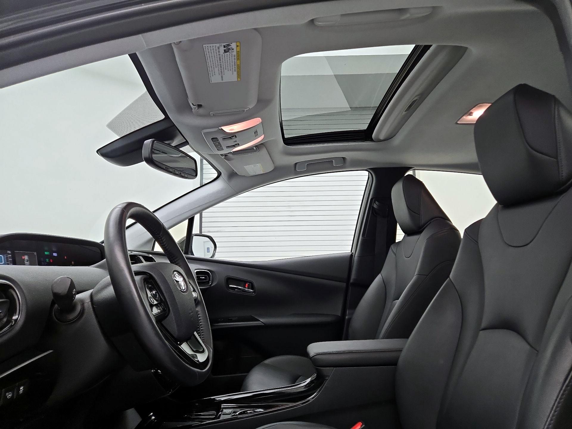 Thumbnail: 2019 Toyota Prius - 19