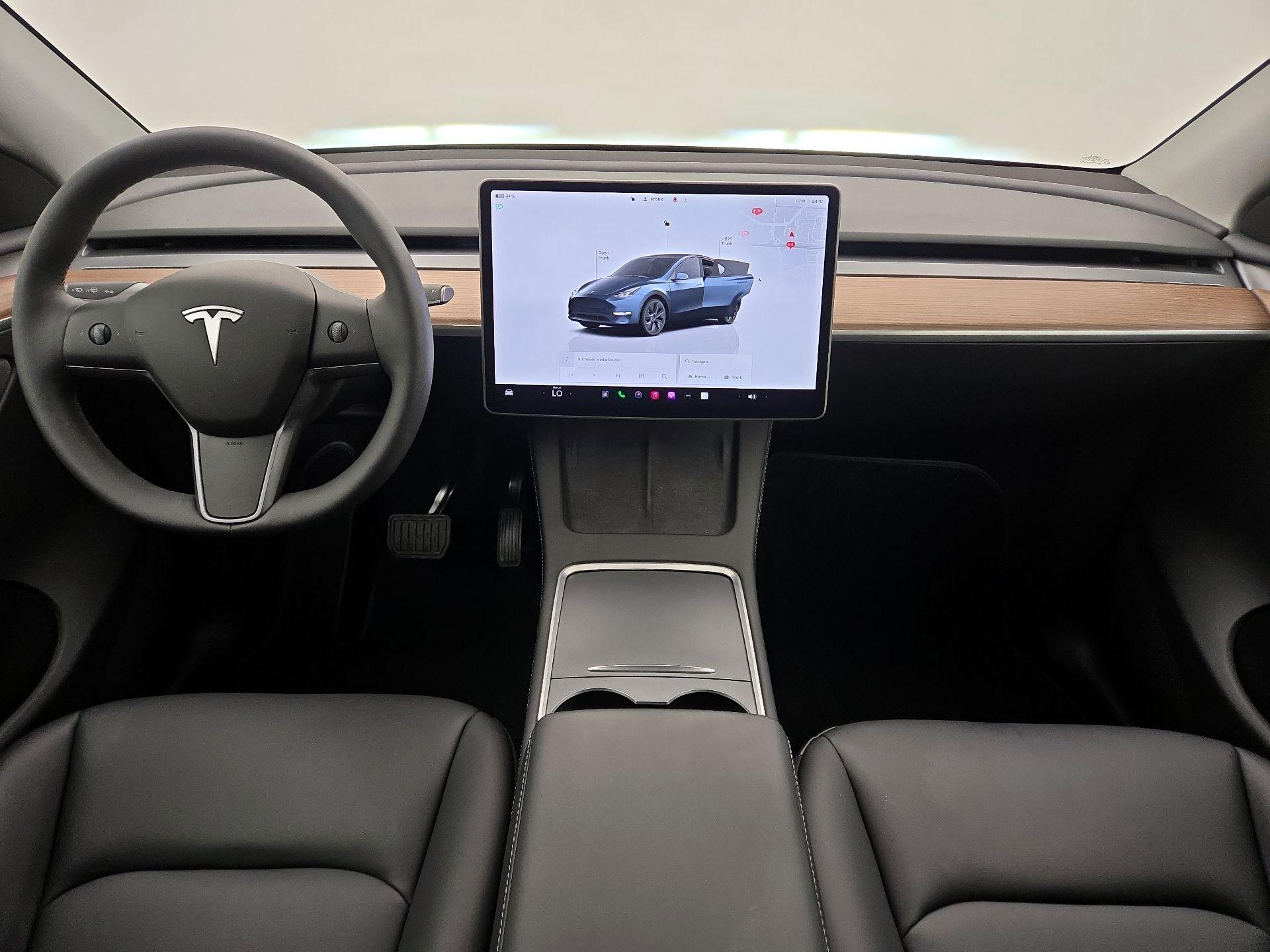 Thumbnail: 2025 Tesla Model Y - 9