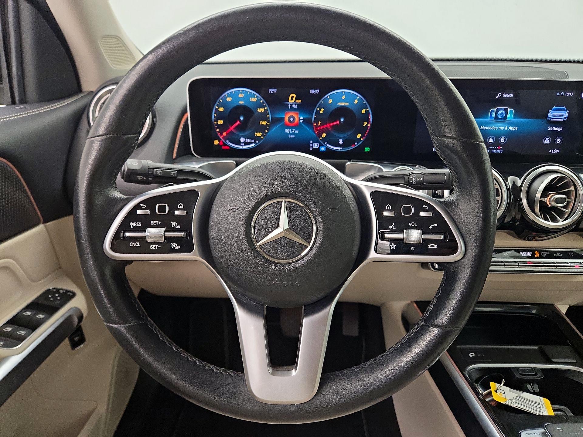 Thumbnail: 2020 Mercedes-Benz GLB - 10