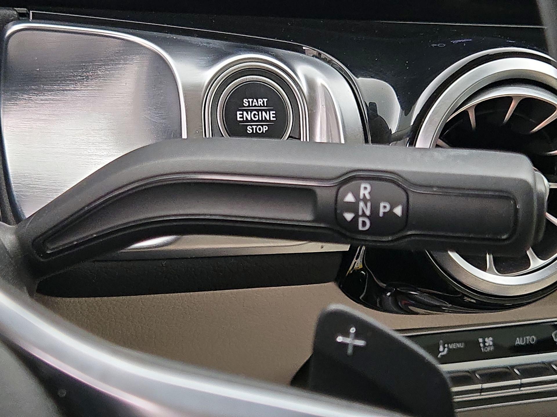 Thumbnail: 2020 Mercedes-Benz GLB - 17