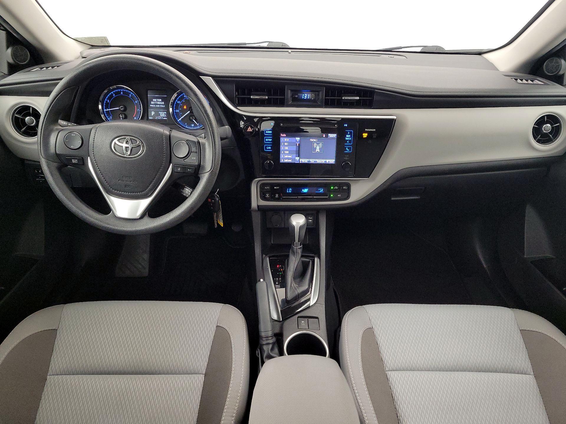 Thumbnail: 2017 Toyota Corolla - 9