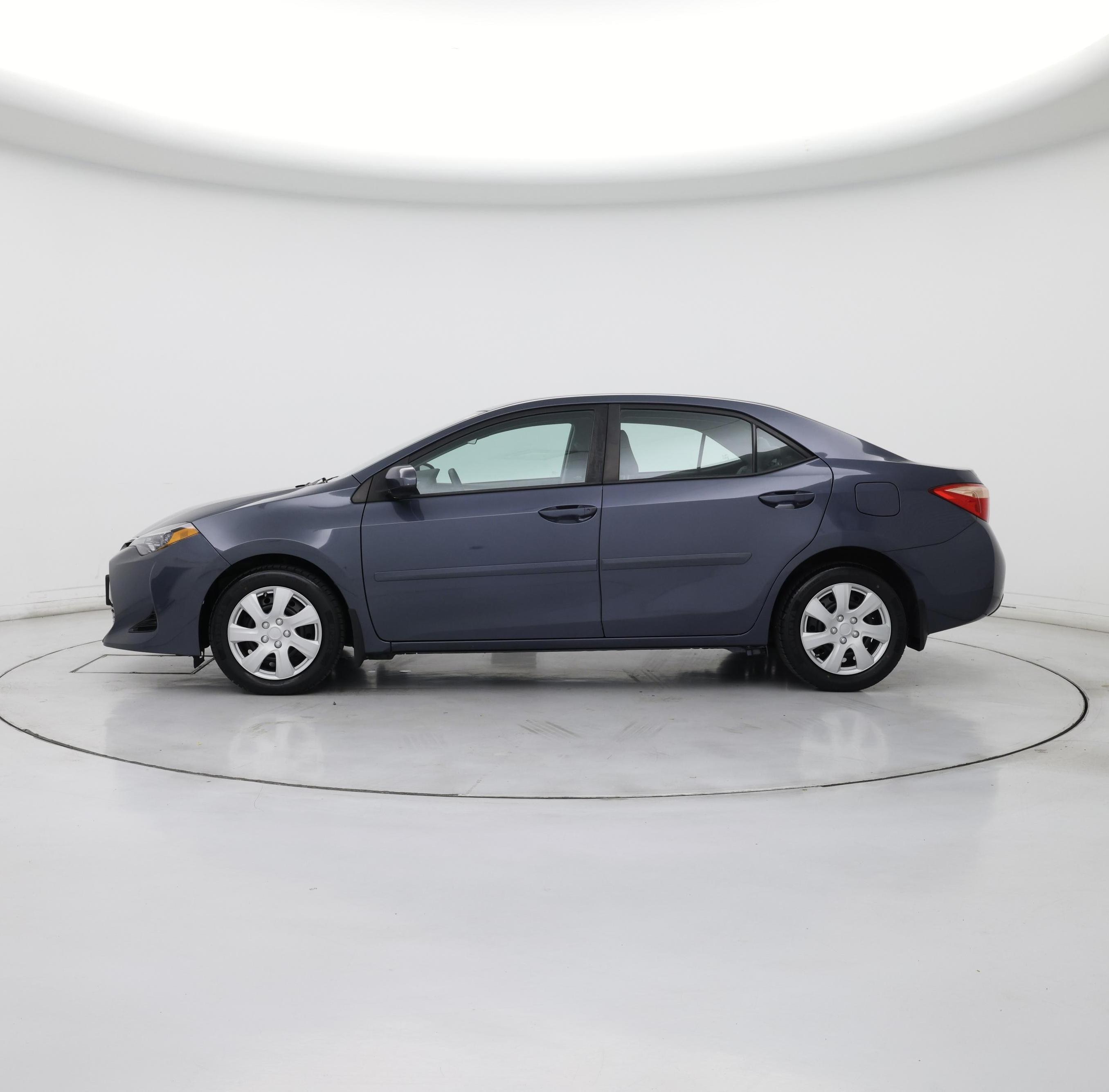 Thumbnail: 2017 Toyota Corolla - 3